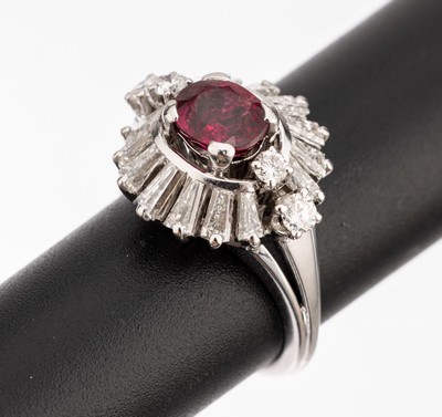 Image 18 kt gold ruby-diamond-ring , WG 750/000, oval bevelled ruby approx. 0.70 ct, with 14 ...