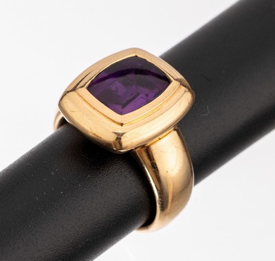 Image 18 kt Gold Amethyst-Ring, GG 750/000, Amethyst im Bufftop-Schliff, ca. 5.00 ct, RW 56, ...