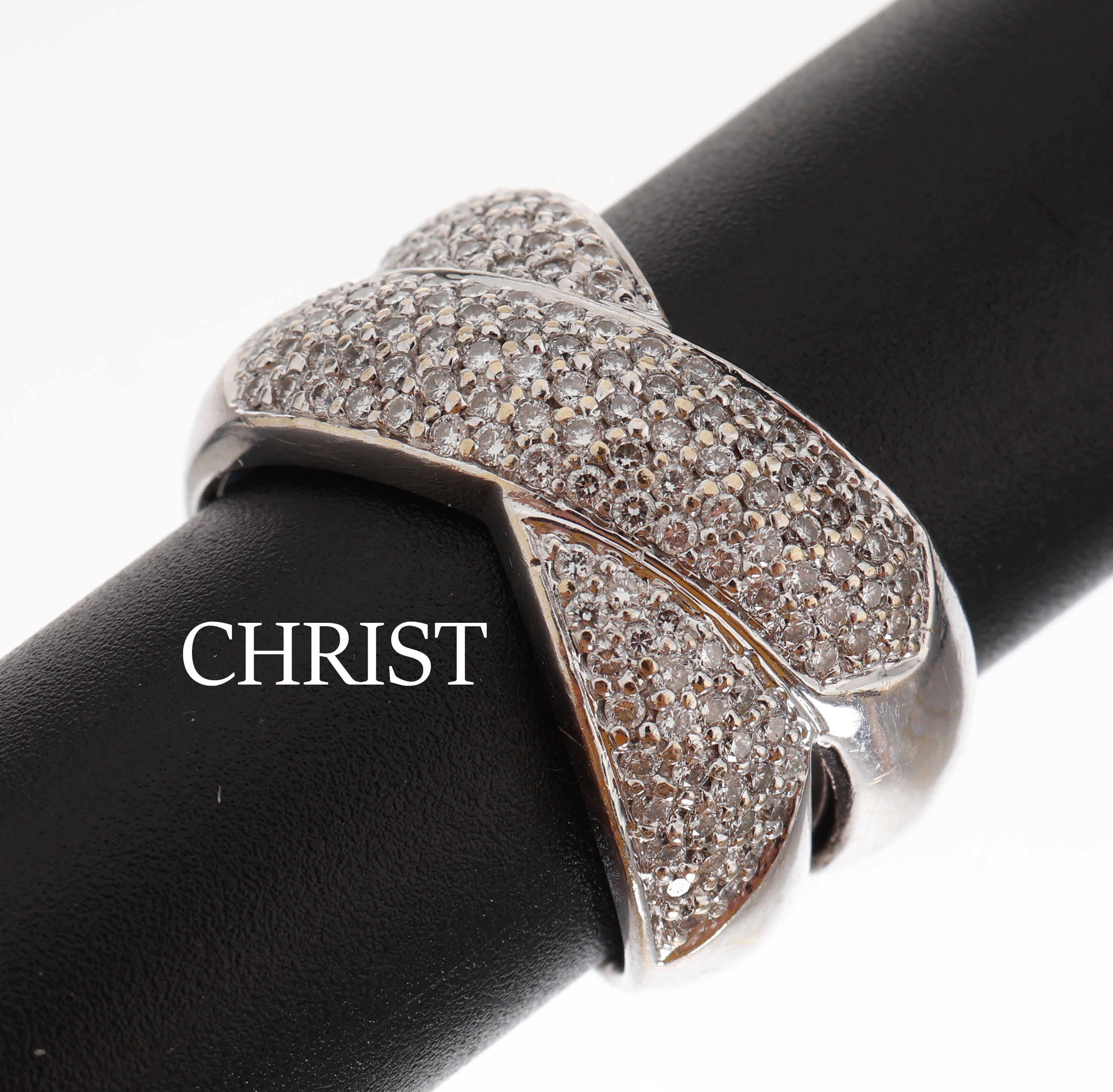 18 kt Gold CHRIST Brillant-Ring, WG 750/000, 137 Brillanten zus. ca. 1.0 ct Weiß/si, ca. 17,3 g, RW 56, mit Zertifikat
