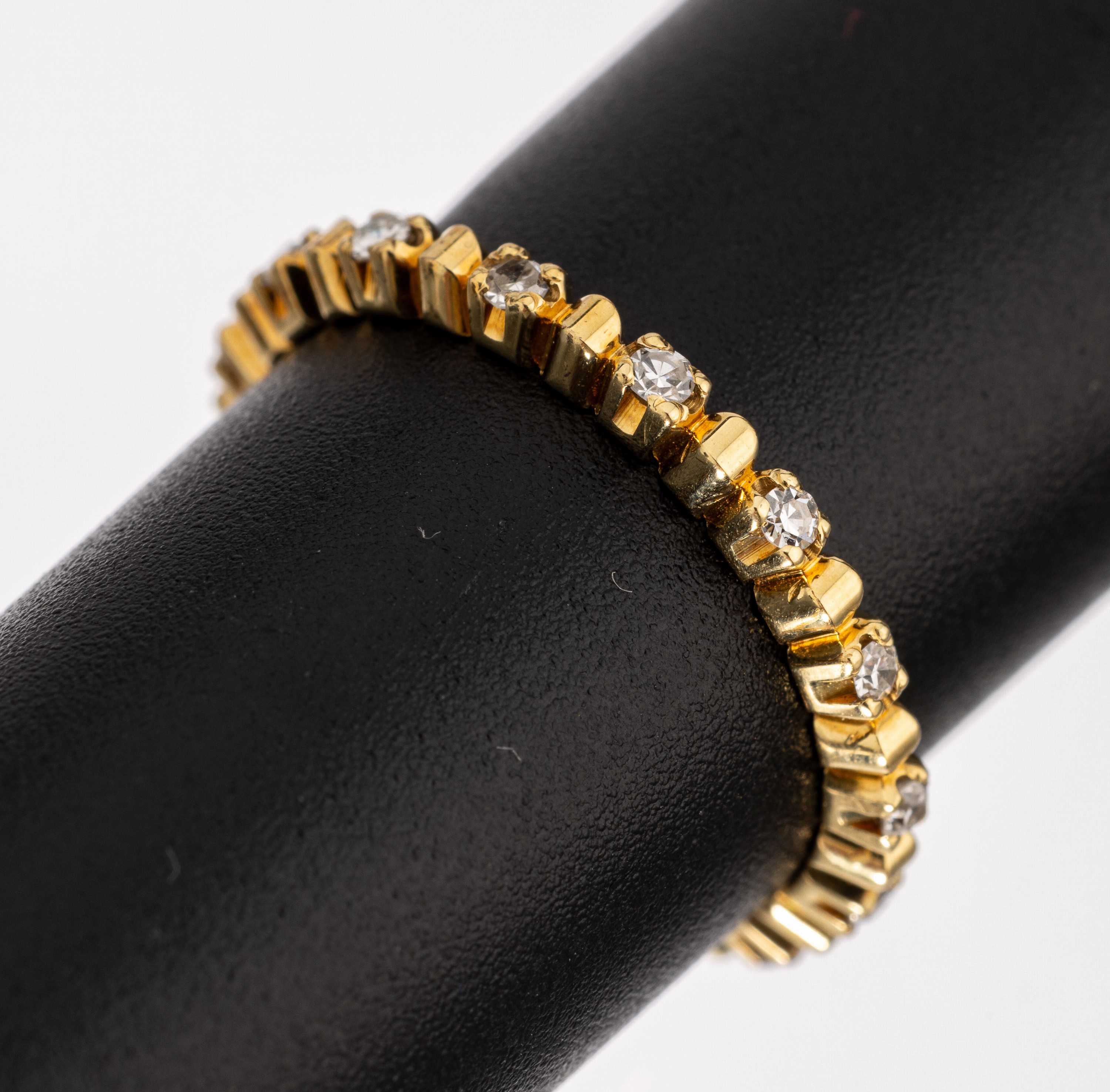 14 kt Gold Brillant-Memoryring, GG 585/000, Brillanten zus. ca. 0.225 ct Weiß/p1 (grav.), ca. 2.1 g, RW 54