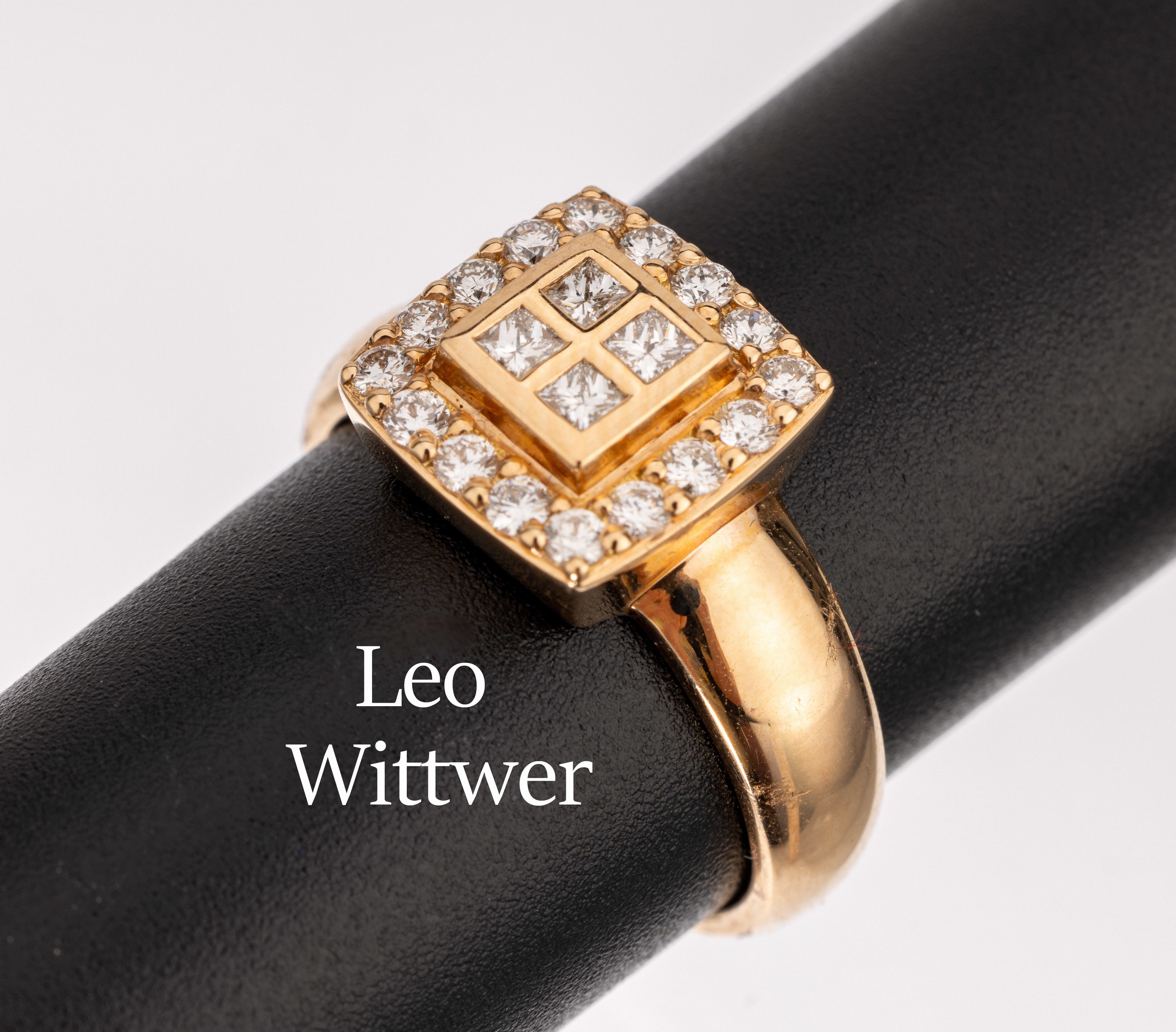 18 kt Gold LEO WITTWER Diamant-Ring, RG 750/000, 20 Brillanten und -carrees zus. ca. 0.59 ct, Weiß/si, RW 56, ca. 7.6 g