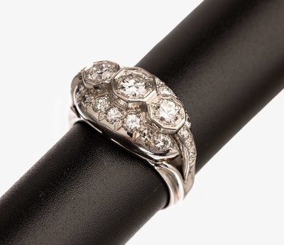 Image 14 kt gold ring with diamonds , WG 585/000, diamonds total approx. 2.0 ct Wesselton/si, ...