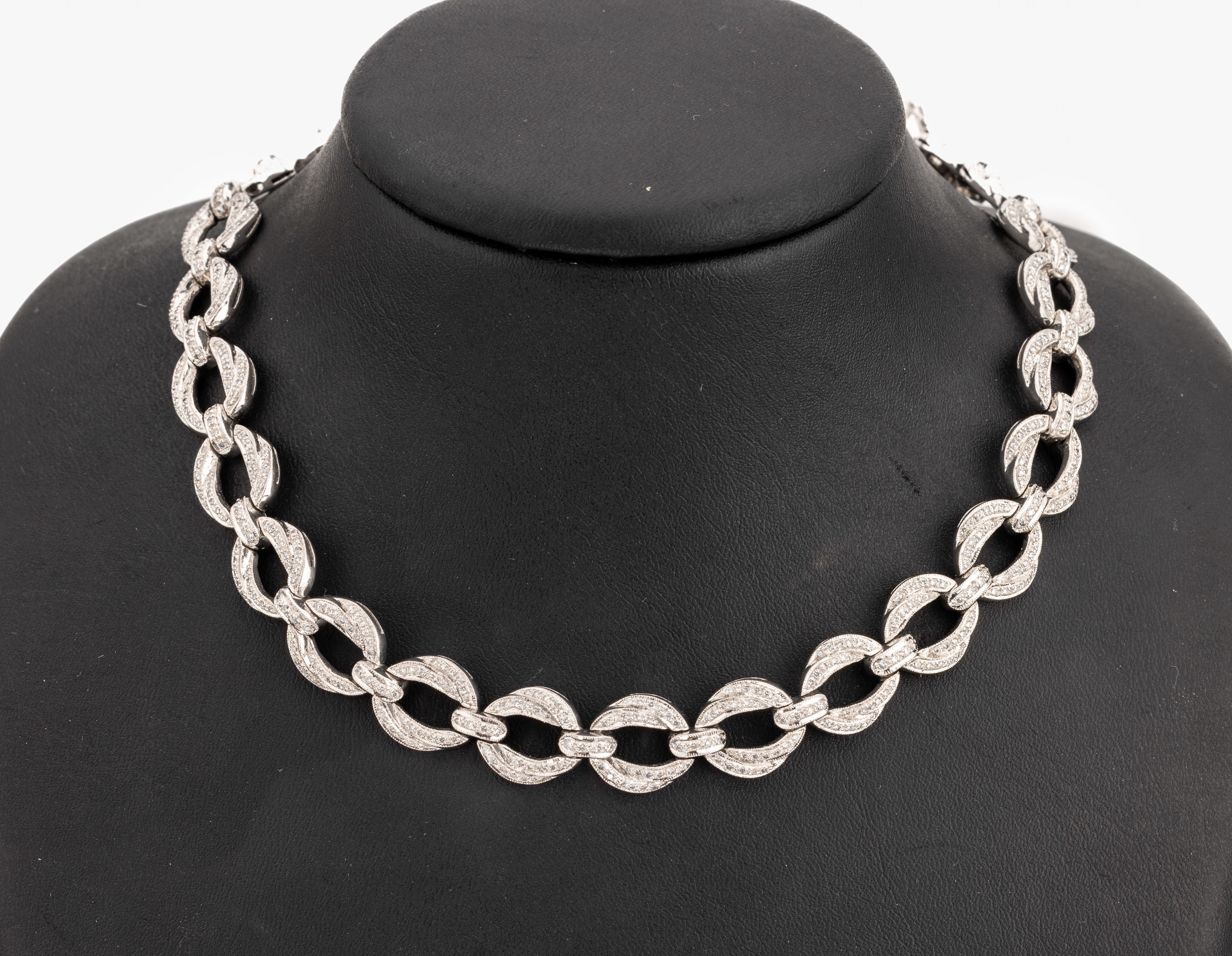 18 kt Gold Brillant-Collier, WG 750/000, Brillanten zus. ca. 4.50 ct Weiß/si, Kastenschloss mit Sicherheitsbügel, ca. 68.9 g, L. ca. 42 cm