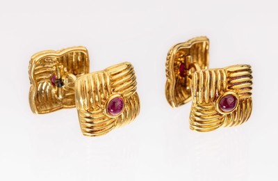 Image Pair of 18 kt gold ruby-cufflinks , YG 750/000, 4 ruby-cabochons total approx. 0.10 ct, ...