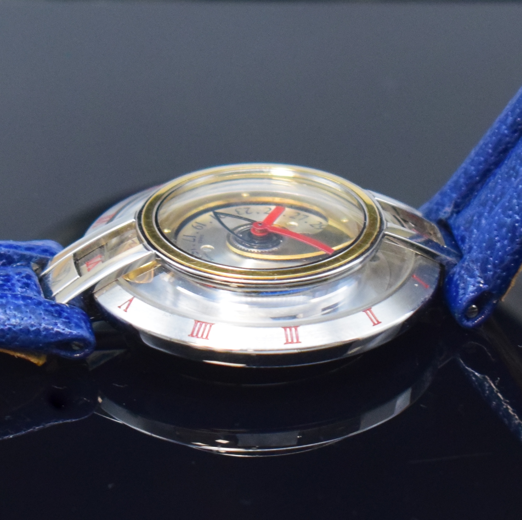 Detail c: JEAN D´EVE ausgefallene, seltene Armbanduhr Modell Samara, Schweiz 1990er Jahre, Edelstahl/Gold kombiniert inkl. orig. Lederband m. orig. Dornschl., ...