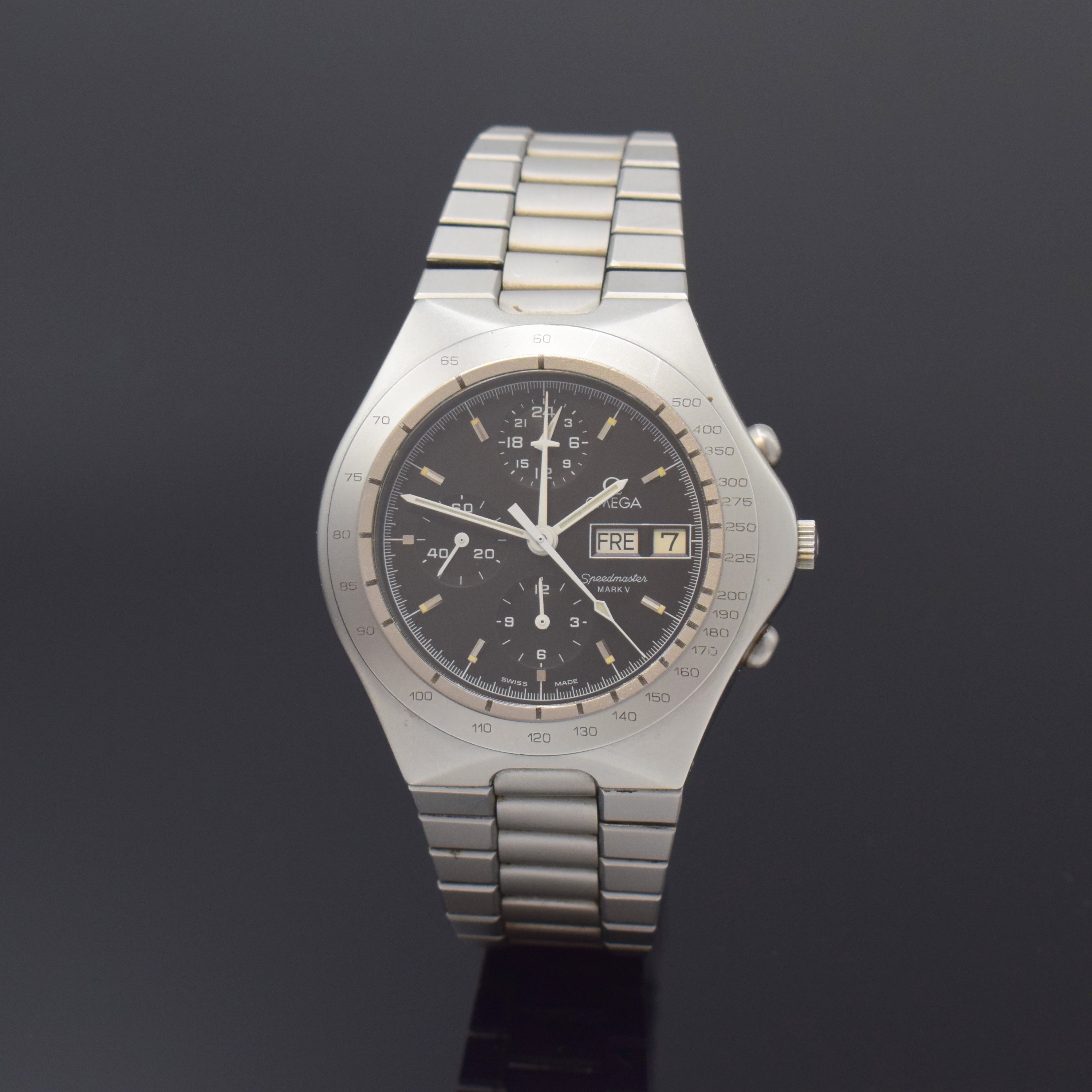OMEGA Armbandchronograph Speedmaster Mark V Referenz 376.0806, Schweiz um 1984, Automatik, Edelstahlgeh. inkl. Gliederband m. Faltschl., Boden ...
