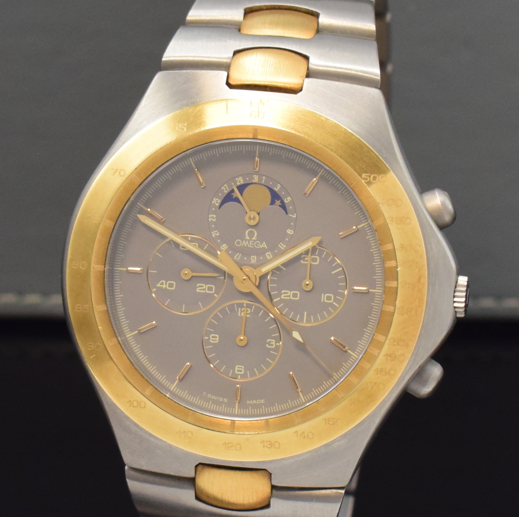 Detail a: OMEGA seltener Armbandchronograph Speedmaster Teutonic Referenz 345.0810, Schweiz um 1986, Handaufzug, Titan/Gold kombiniert inkl. Gliederband mit ...