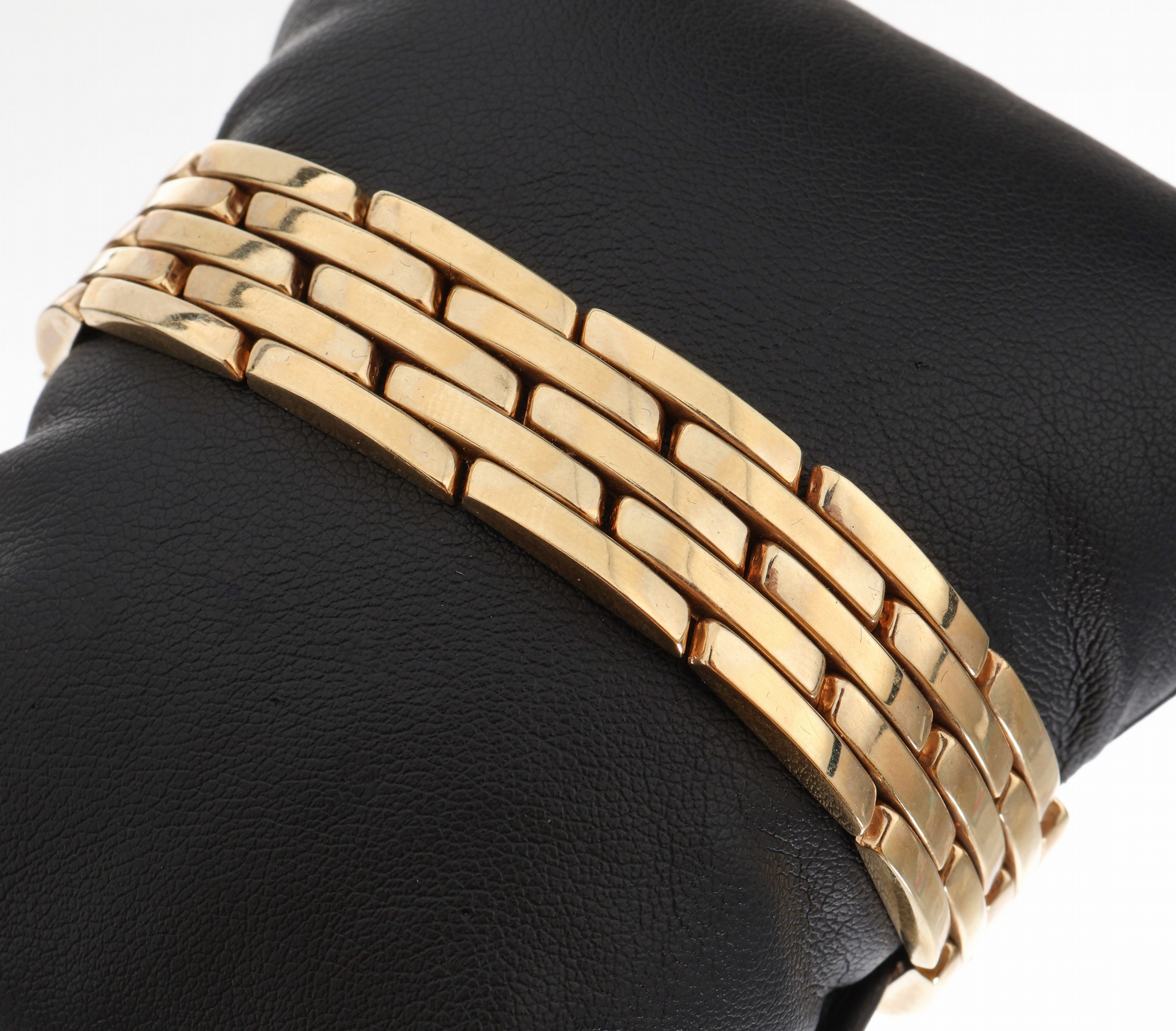 14 kt Gold Armband, GG 585/000, bewegl. Glieder, pol., L. ca. 20 cm, Kastenschloss mitSicherheitsacht, ca. 37.6 g