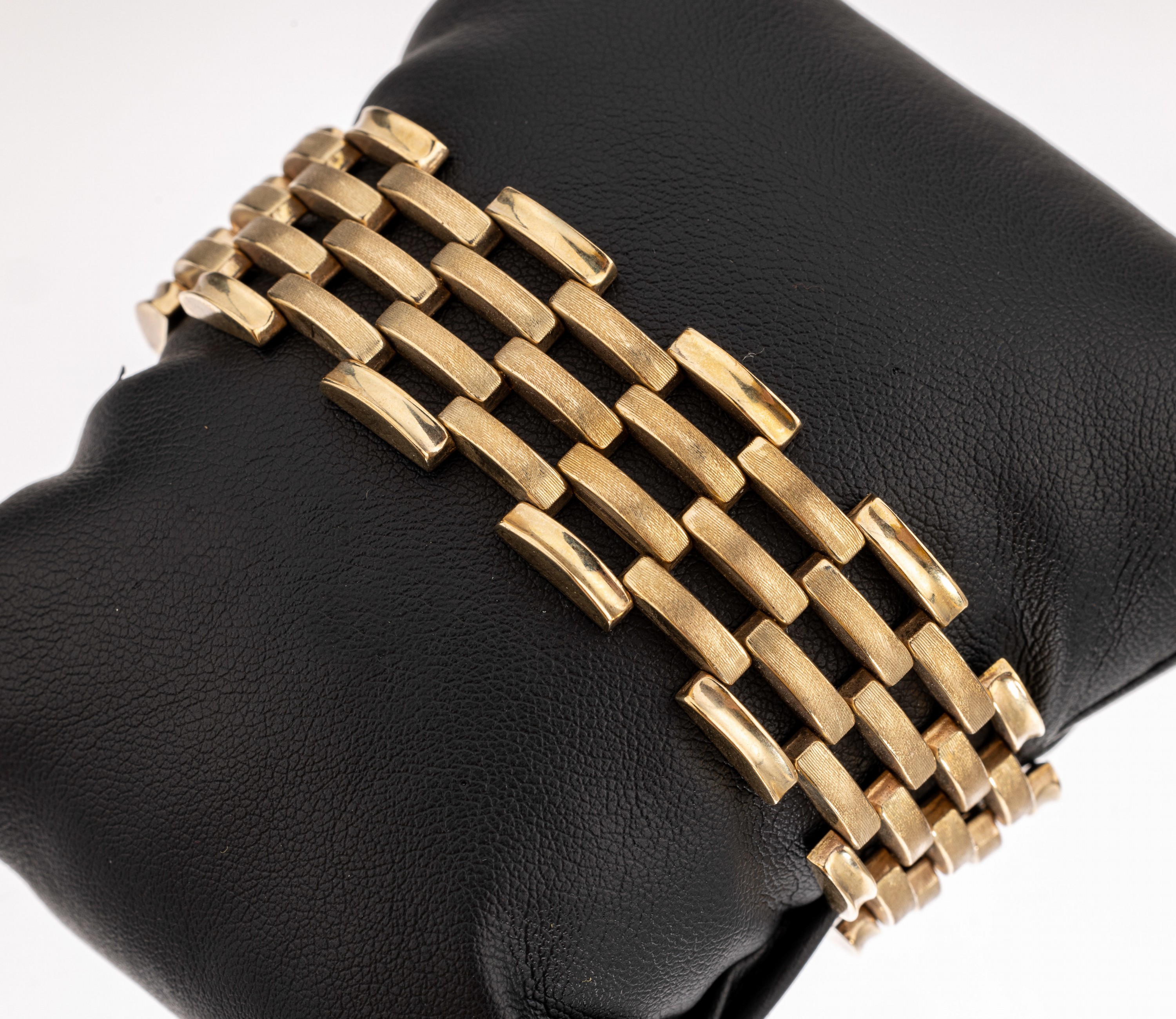 8 kt Gold Armband, 30.6 g, GG 333/000, pol. und sat., L. ca. 18.5 cm, Kastenschlo? mit 2 Sicherheitsacht