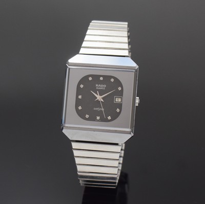 Image 26795055 - RADO wristwatch series Diastar reference 129.0168.3, Switzerland around 1980, scratch- proof case, sapphire glass, original bracelet, quartz, dial with raised 11 applied diamond indices, display of hours, minutes, sweep seconds and date, snap on case back, measures approx. 36 x 30 mm, condition 2-3
