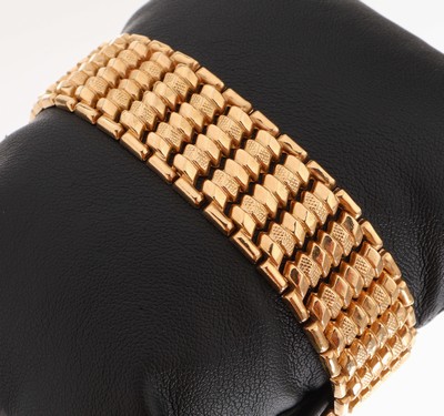 Image 18 kt gold bracelet , YG 750/000, elements polished, satin finished and partly chased, ...