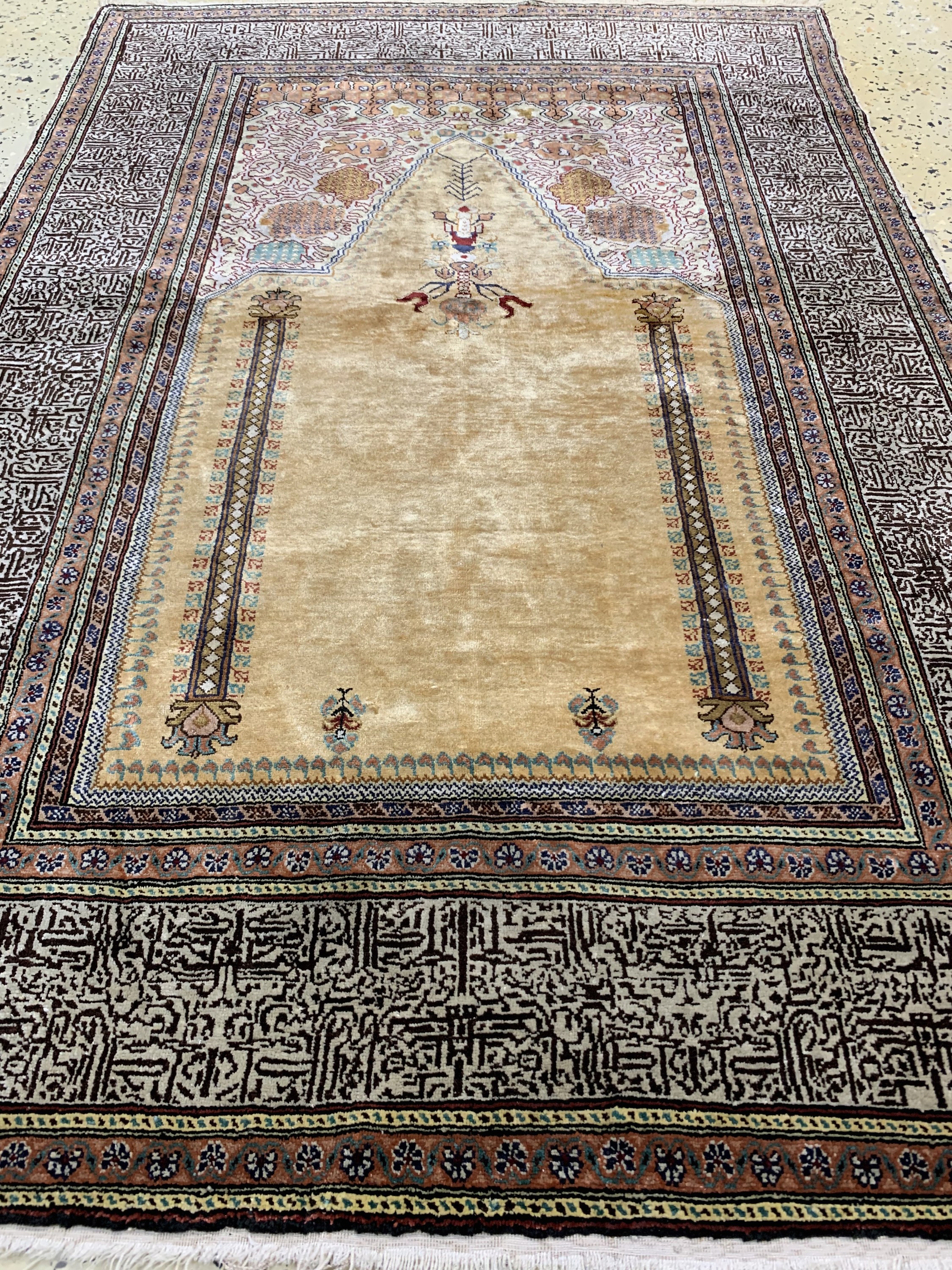 Detail c: Kayseri Seide fein, Türkei, Anfang 20.Jhd, reine Naturseide, ca. 133 x 90 cm, EHZ: 2