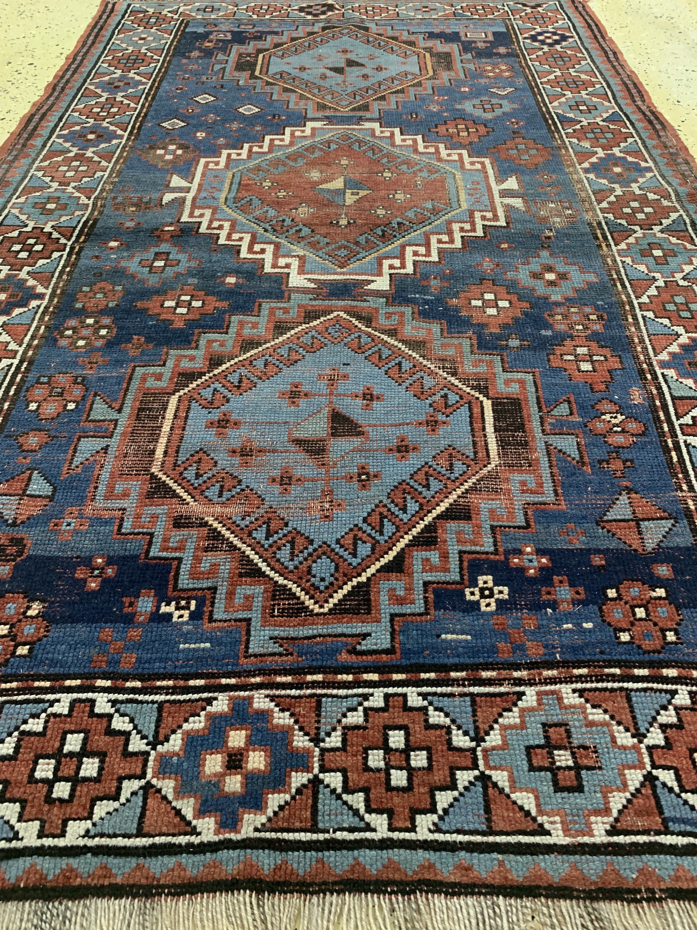 Detail d: Antiker Kazak, Kaukasus, 19.Jhd, Wolle auf Wolle, ca. 190 x 120 cm, EHZ: 3-4