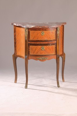 Image Small chest of drawers, Louis Quinze style, 20th century, mahogany veneer, band inlays, ...