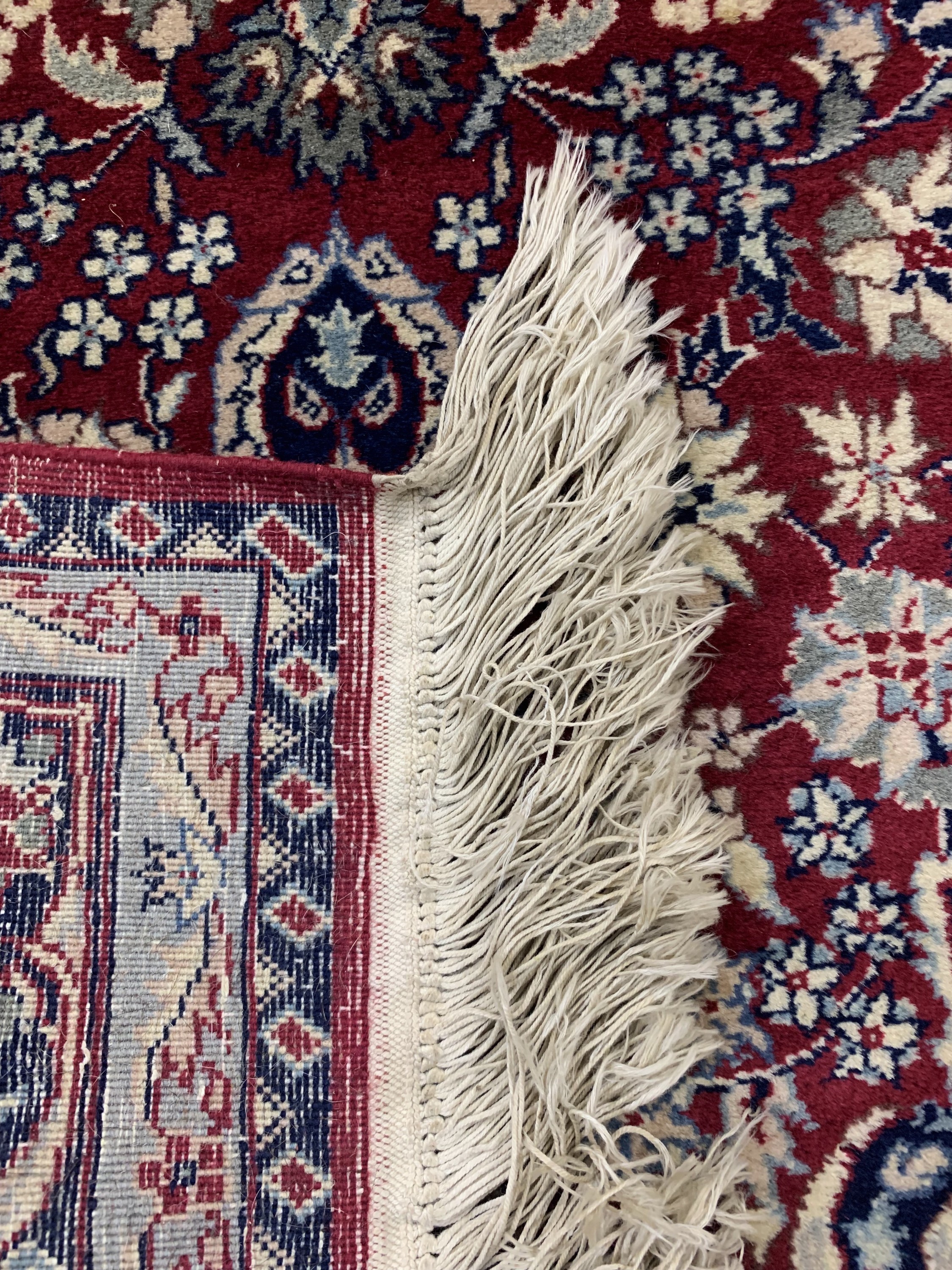 Detail d: Esfahan fein, China, Ende 20.Jhd, Wolle aufBaumwolle, ca. 307 x 84 cm, EHZ: 1-2