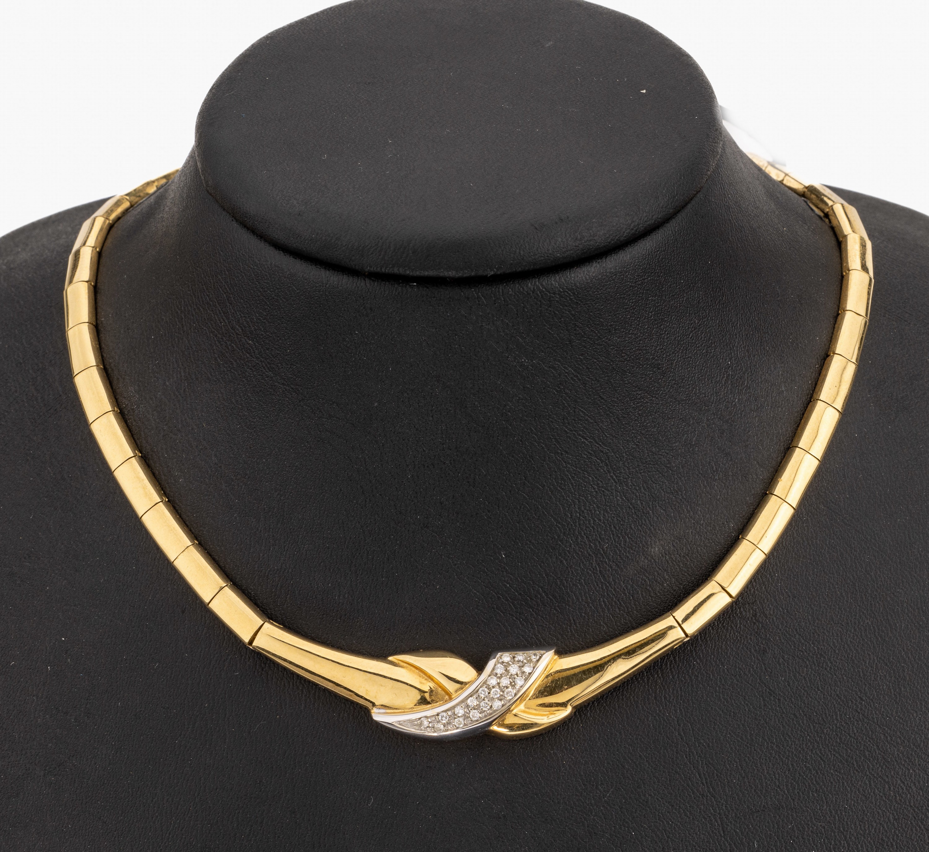 18 kt Gold Brillant-Collier, GG/WG 750/000,21 Brillanten in WG gefasst zus. ca. 0.20 ct Weiß/si, L. ca. 45 cm, ca. 36.0 g
