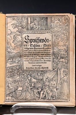Image 26795380 - Sebastian Franck (1499-1542): Proverbs, Beautiful sage Klugreden, Frankfurt, Egenolff 1548, 8°, 182 folios, title copper (S. minor trimmed), restored, cardboard binding secondary, good condition, in middle section small worm passage; extensive collection at proverbs after Erasmus, Vives, Seneca and other antique authors, German-language interpretation and explication