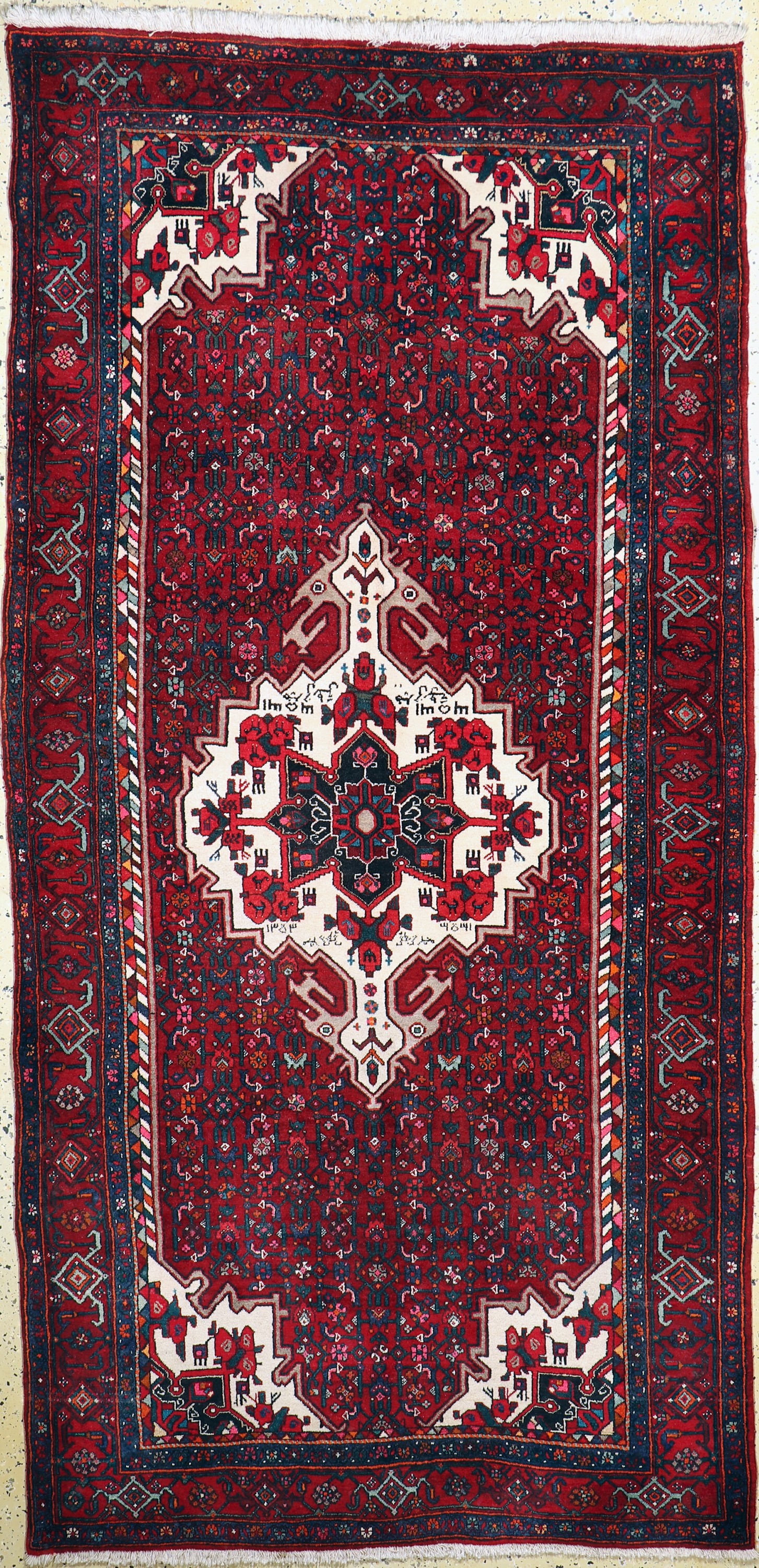 Gholtogh, Persien, ca. datiert (1353) 1975 Jahr, Wolle auf Baumwolle, ca. 256 x 154 cm, EHZ: 1-2
