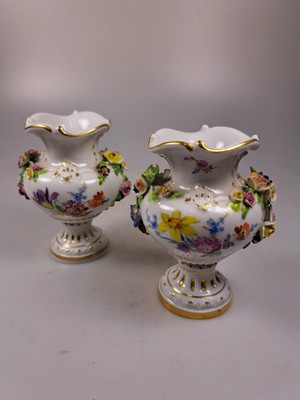 26795796b - Miniature vases-couple, Meissen, Knaufzeit, before 1924, porcelain, polychrome hand painted, small attached blossoms, bulged shape, gold decoration, traces of age, H. each 9.5 cm