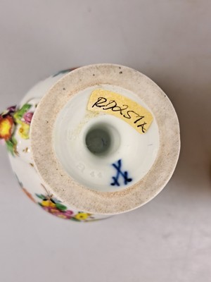 26795796d - Miniature vases-couple, Meissen, Knaufzeit, before 1924, porcelain, polychrome hand painted, small attached blossoms, bulged shape, gold decoration, traces of age, H. each 9.5 cm
