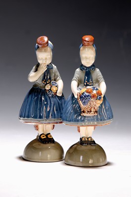 Image couple girl figures, Waechtersbach around 1910, Schwälmcher girl in traditional ...