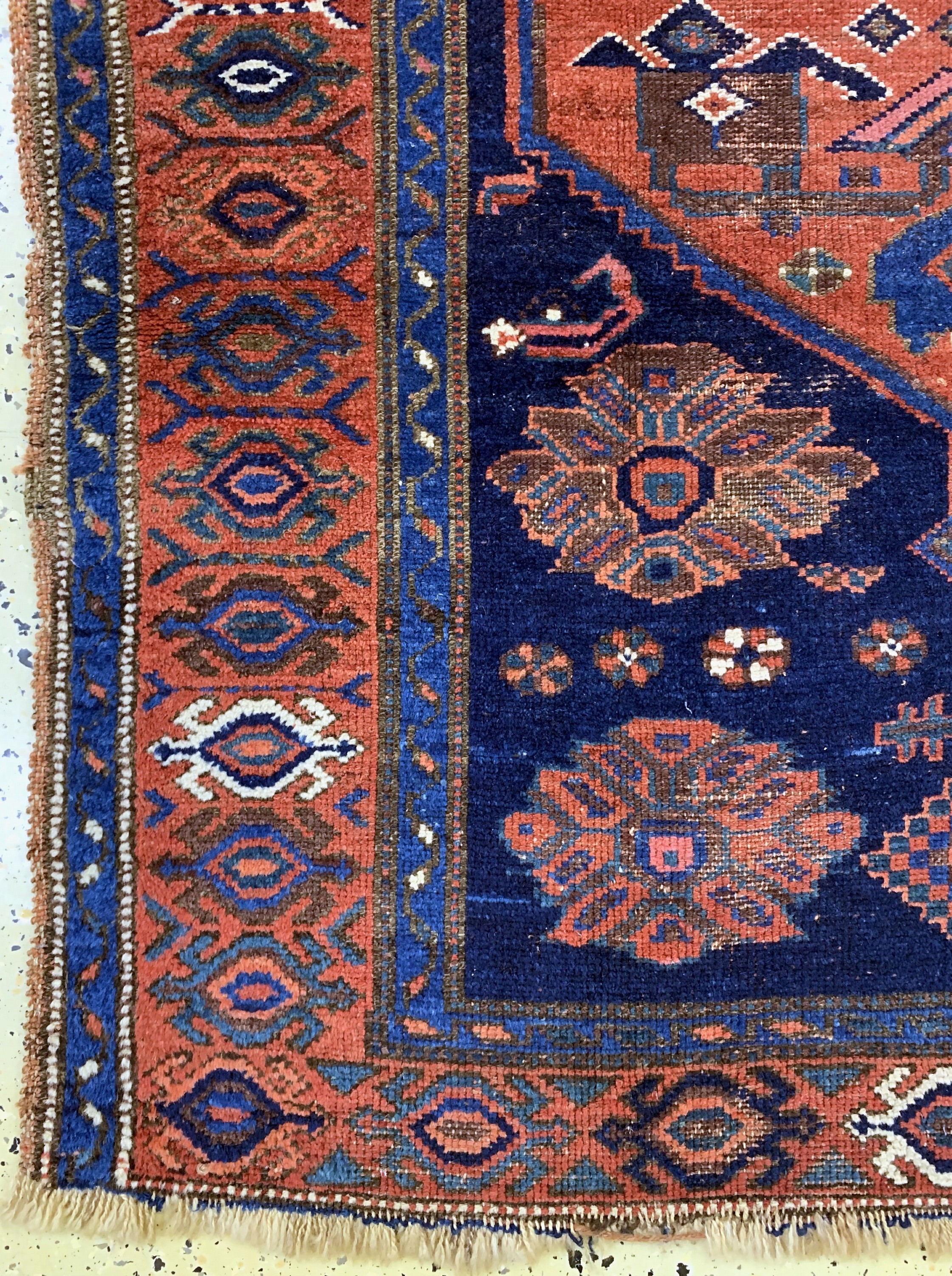 Detail b: Antiker Kordi Bidjar, Persien, um 1900, Wolle auf Wolle, ca. 200 x 122 cm, EHZ: 4