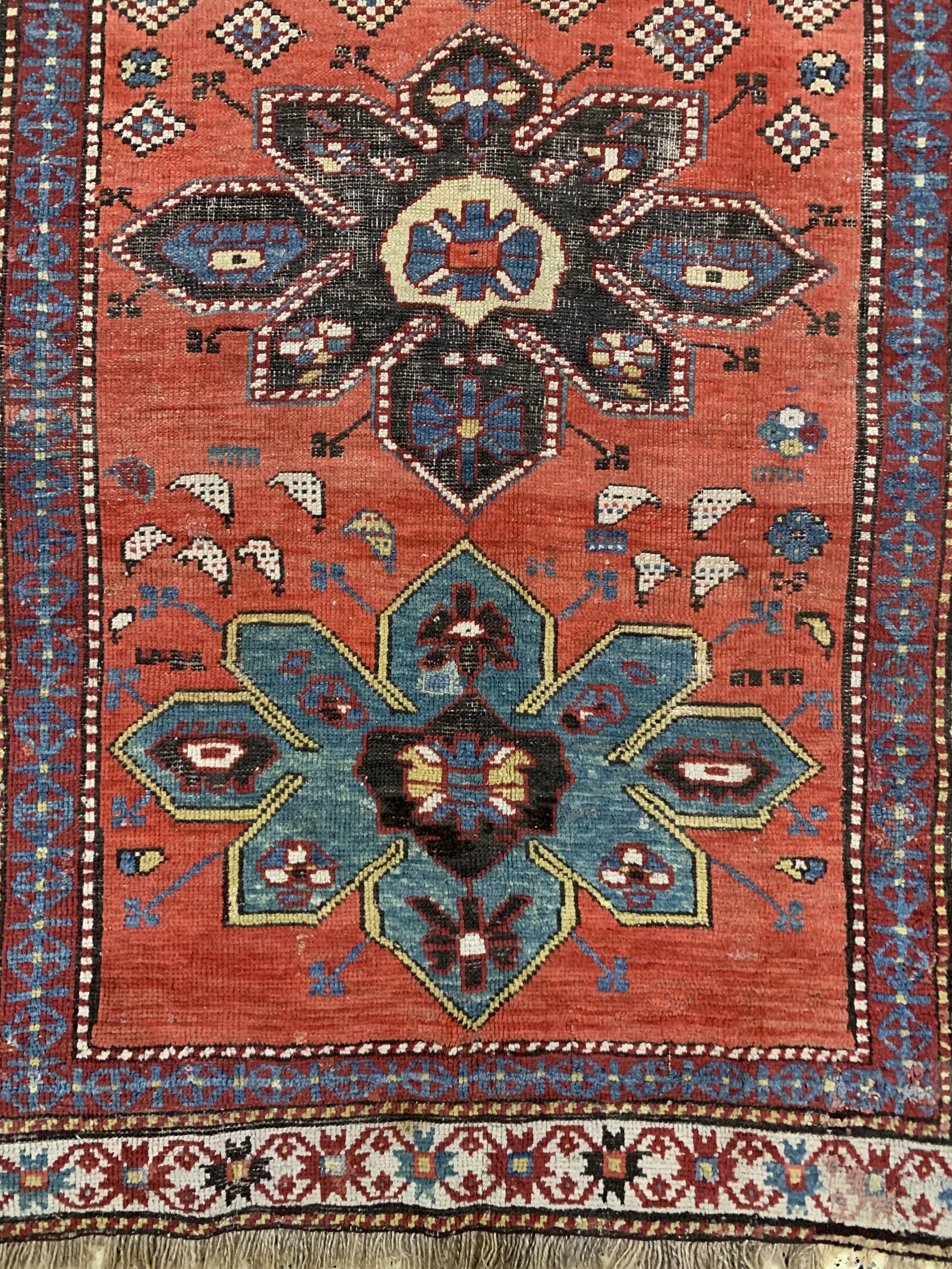 Detail a: Antiker Kazak, Kaukasus, 19.Jhd, Wolle auf Wolle, ca. 250 x 122 cm, EHZ: 4