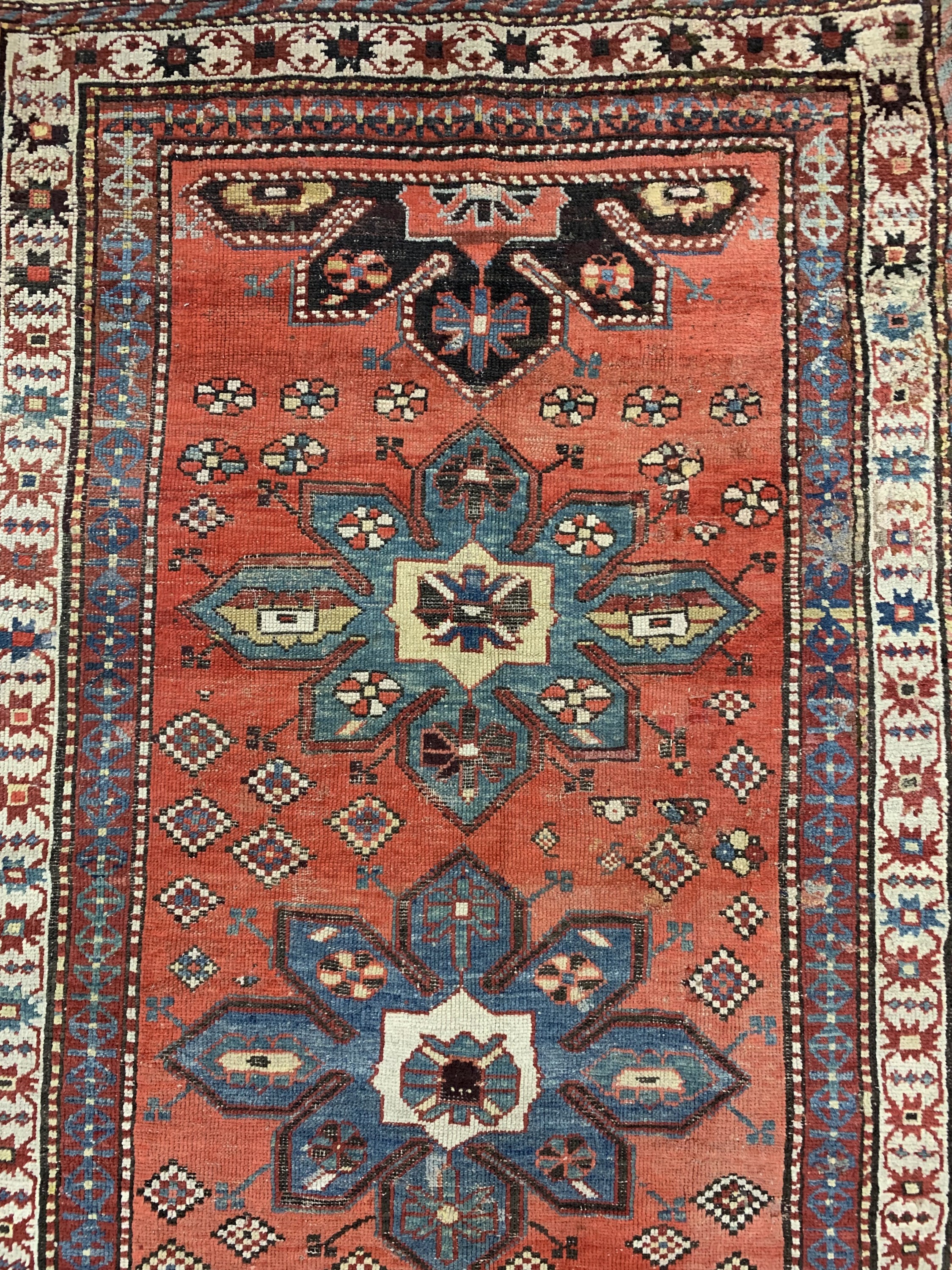 Detail b: Antiker Kazak, Kaukasus, 19.Jhd, Wolle auf Wolle, ca. 250 x 122 cm, EHZ: 4
