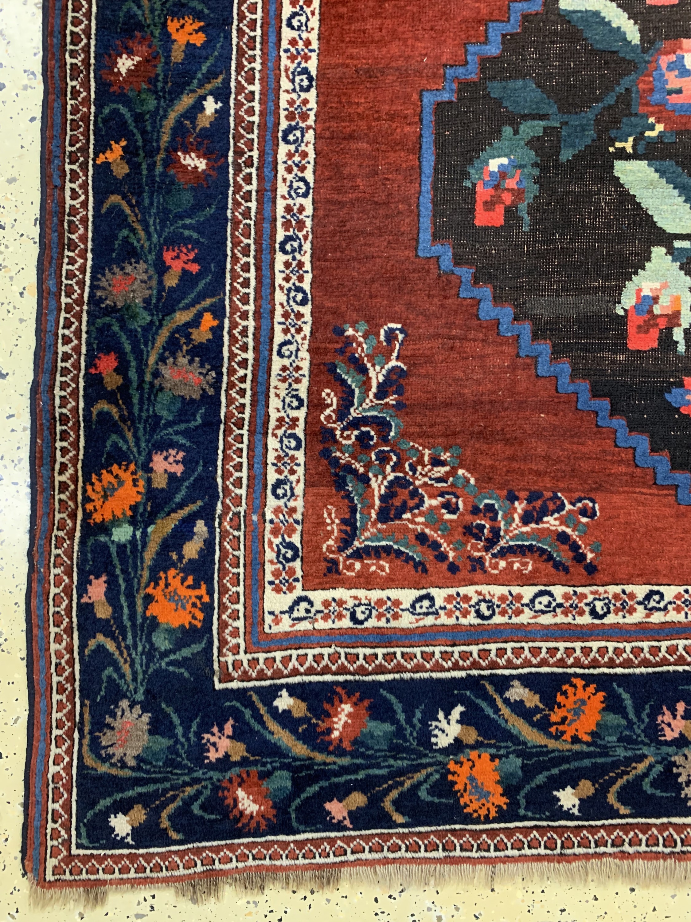 Detail b: Antiker Karabagh, Kaukasus, 19.Jhd, Wolle auf Wolle, ca. 260 x 170 cm, EHZ: 3-4