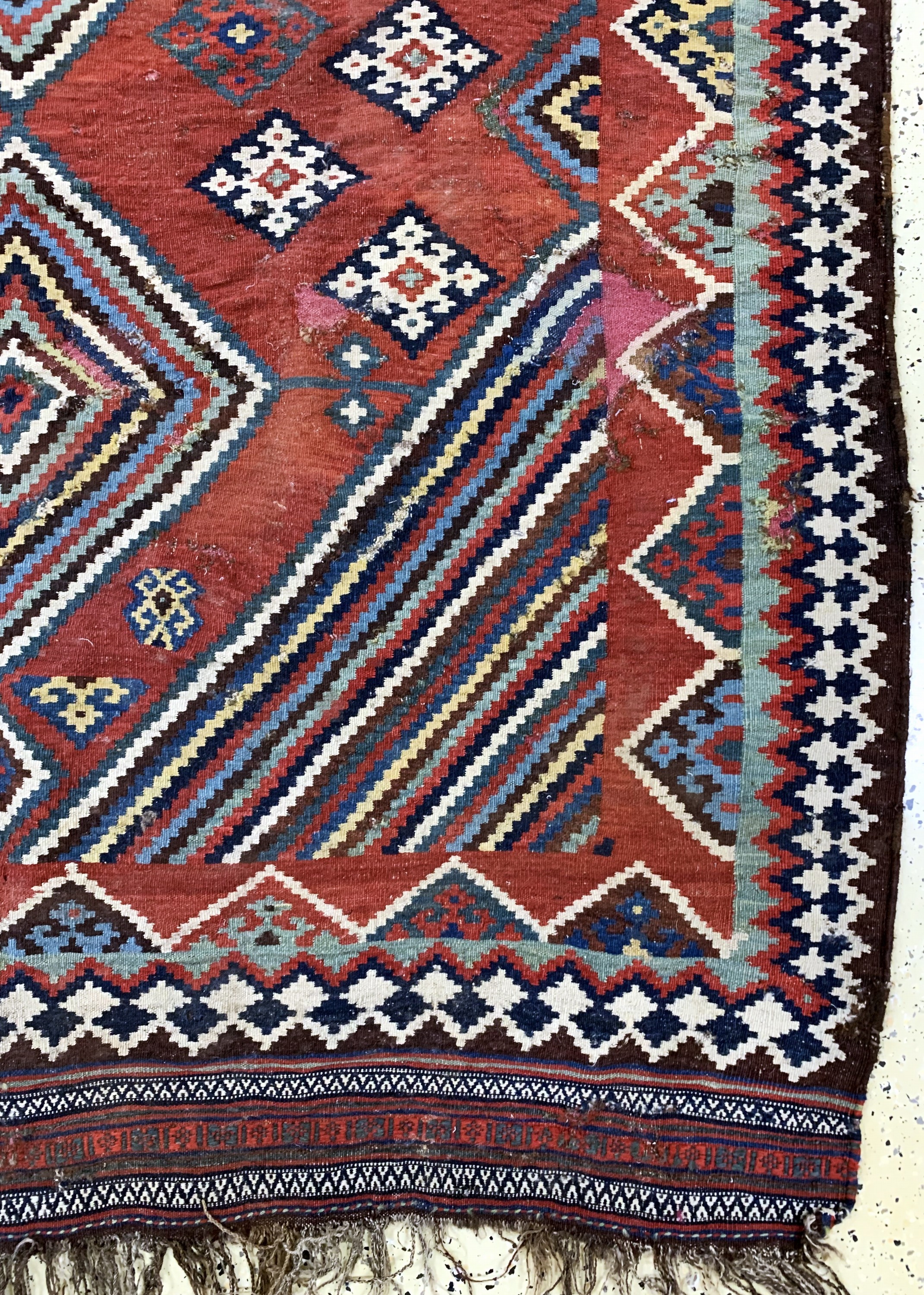 Detail a: Ghaschgai Kelim antik, Persien, 19.Jhd, Wolle auf Wolle, ca. 313 x 170 cm, EHZ: 3, (Restaurierungen)