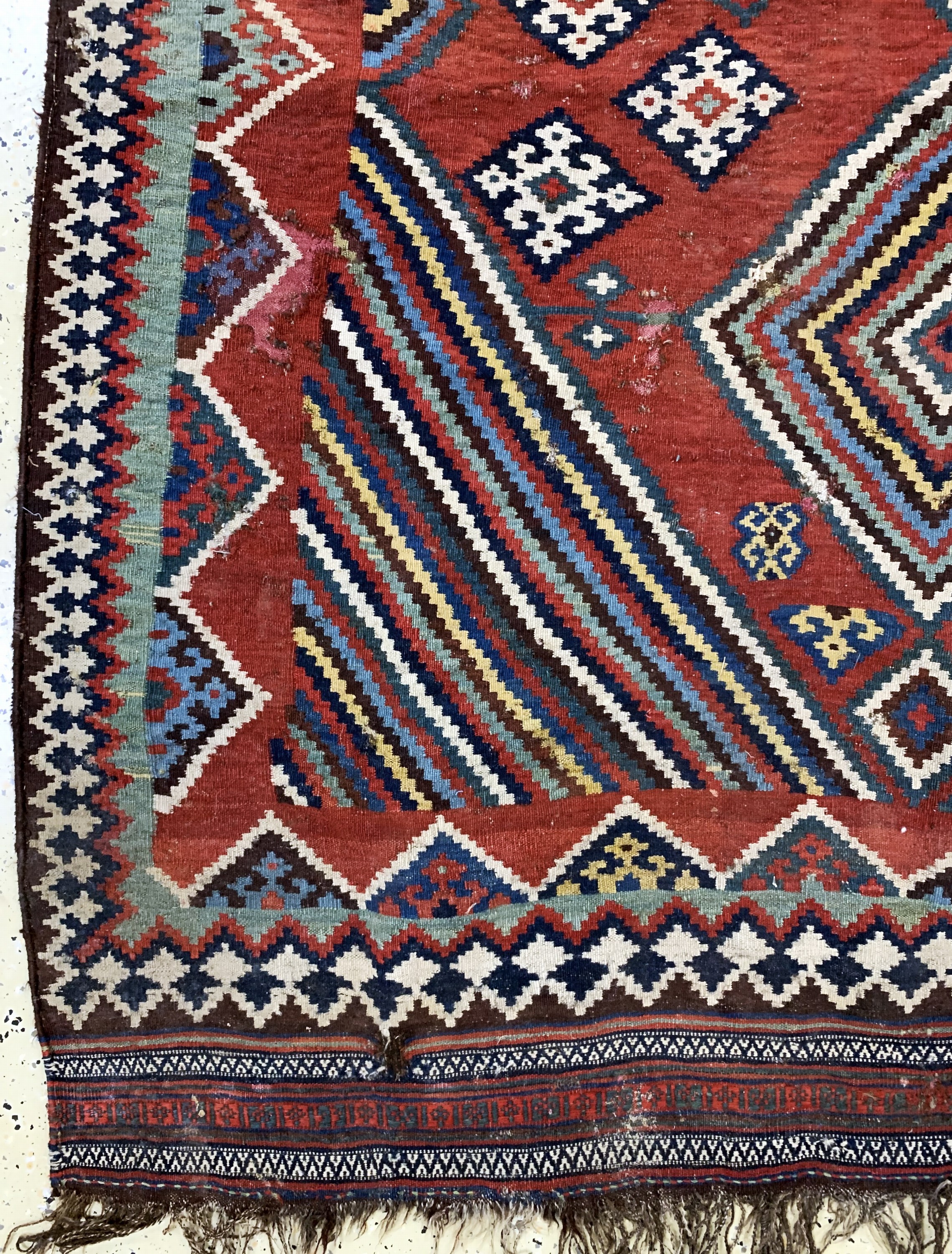 Detail b: Ghaschgai Kelim antik, Persien, 19.Jhd, Wolle auf Wolle, ca. 313 x 170 cm, EHZ: 3, (Restaurierungen)