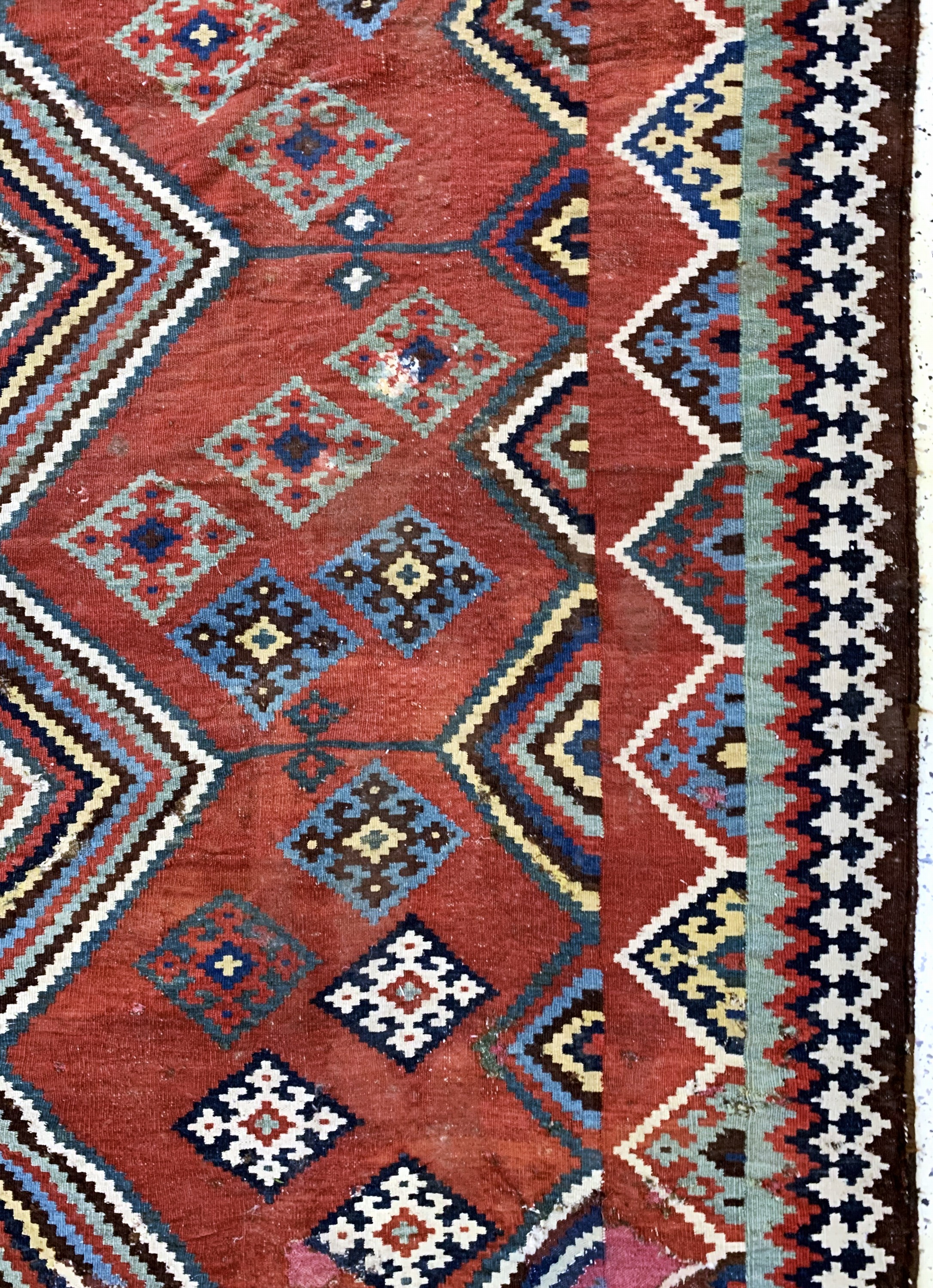 Detail d: Ghaschgai Kelim antik, Persien, 19.Jhd, Wolle auf Wolle, ca. 313 x 170 cm, EHZ: 3, (Restaurierungen)