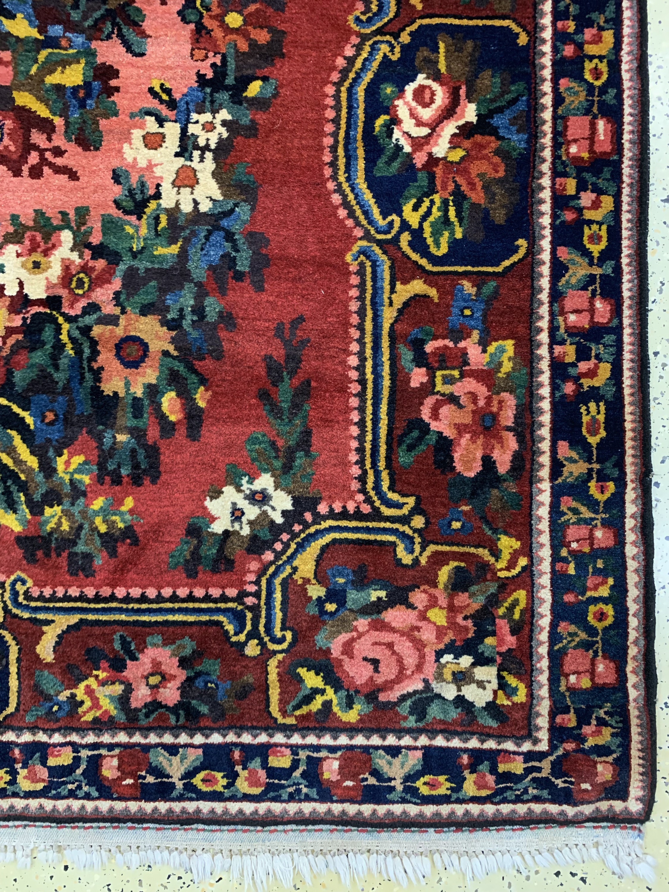 Detail a: Bachtiar"Gol-Farang", Persien, Mitte 20.Jhd, Wolle auf Baumwolle, ca. 200 x 160 cm,EHZ: 4, (Restaurierungen & Risse)