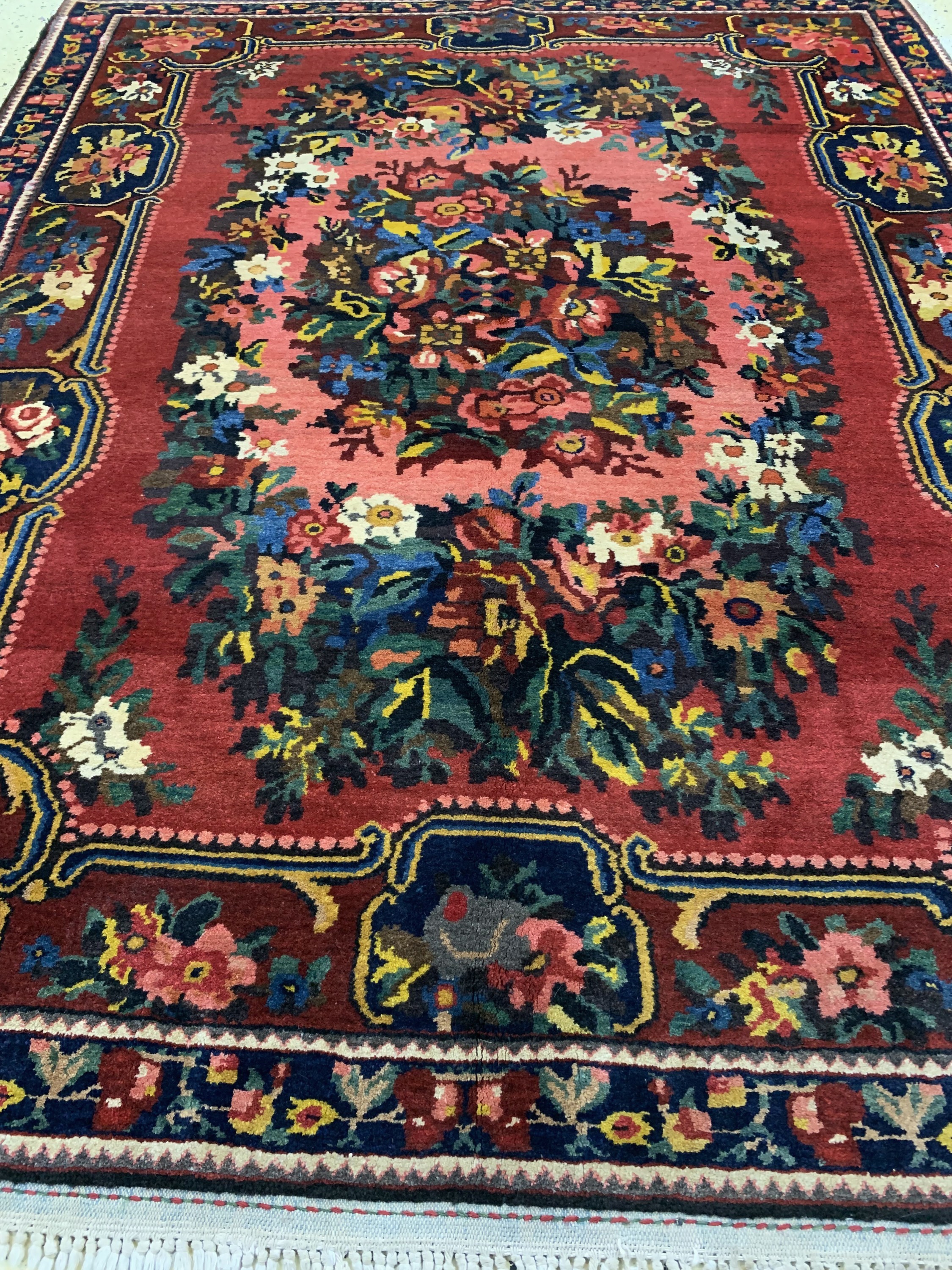 Detail f: Bachtiar"Gol-Farang", Persien, Mitte 20.Jhd, Wolle auf Baumwolle, ca. 200 x 160 cm,EHZ: 4, (Restaurierungen & Risse)