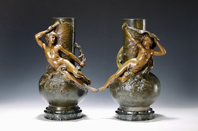 Image Vasenpaar, Frankreich, um 1900, Entwurf Louis Moreau, Allegorien auf den Tag und die ...