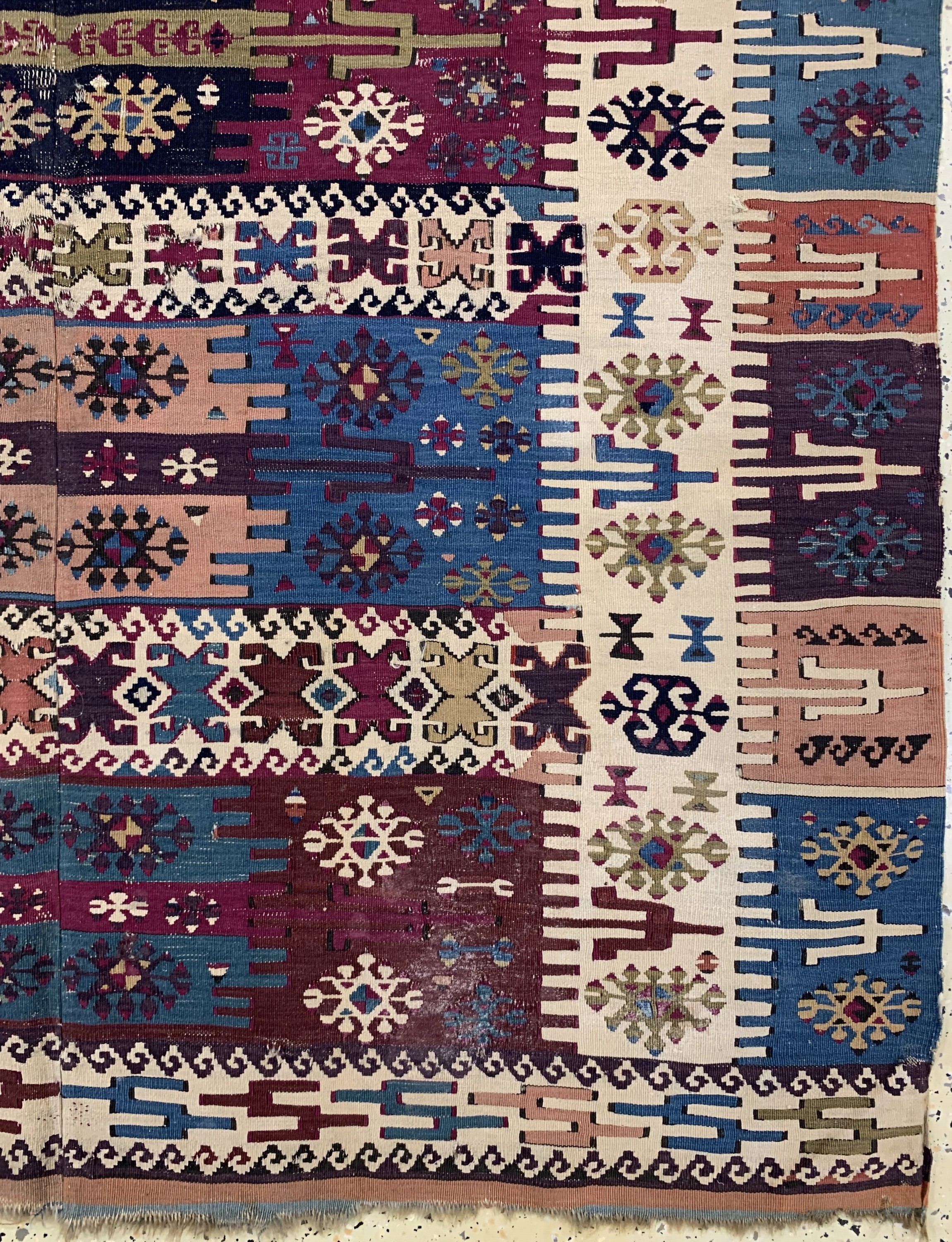 Detail a: Konya Kelim Fragment, Türkei, 19.Jhd, Wolleauf Wolle, ca. 225 x 135 cm, EHZ: 3