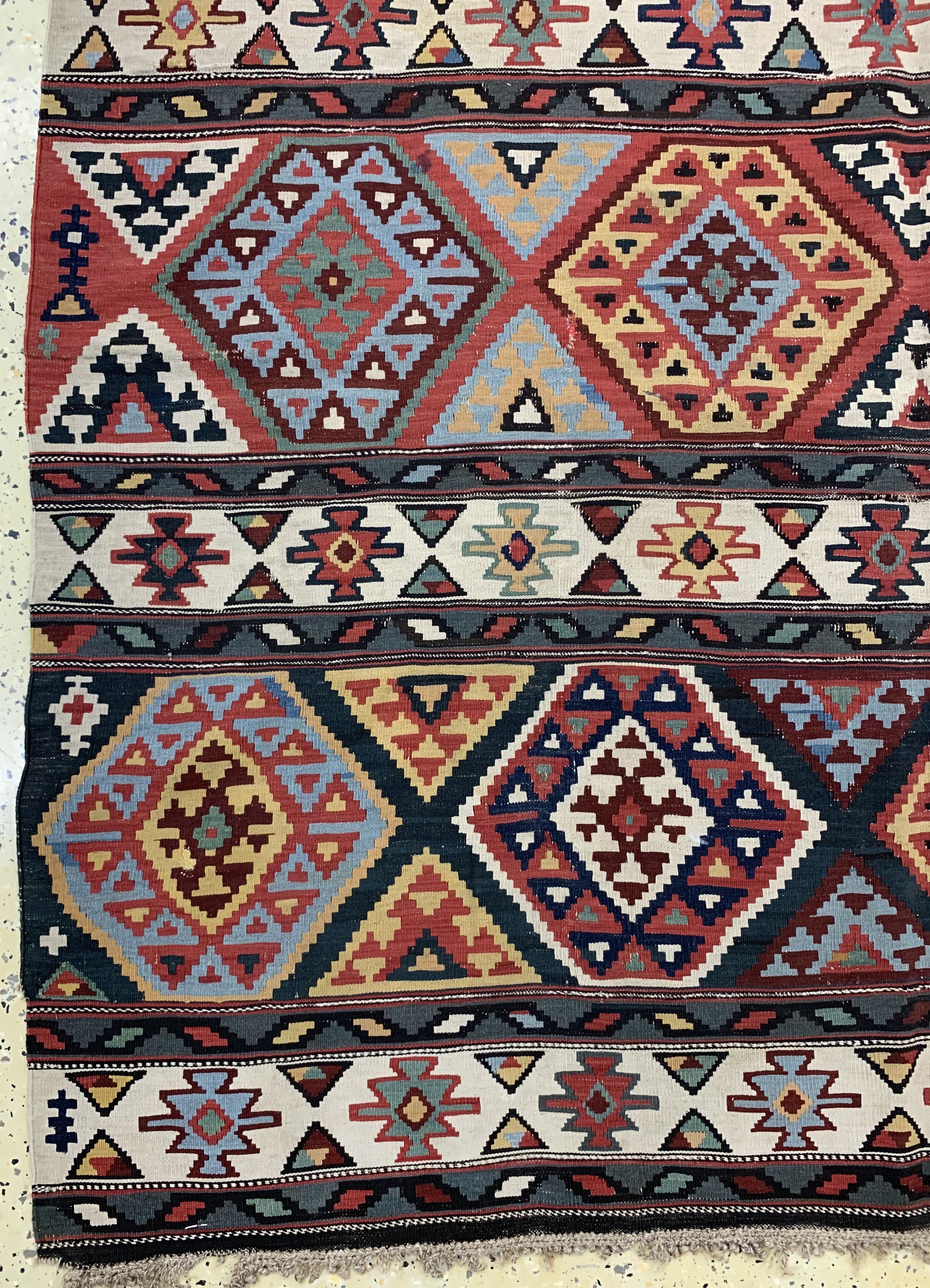 Detail b: Schirwan Kelim antik, Kaukasus, 19.Jhd, Wolle auf Wolle, ca. 295 x 150 cm, EHZ: 2-3