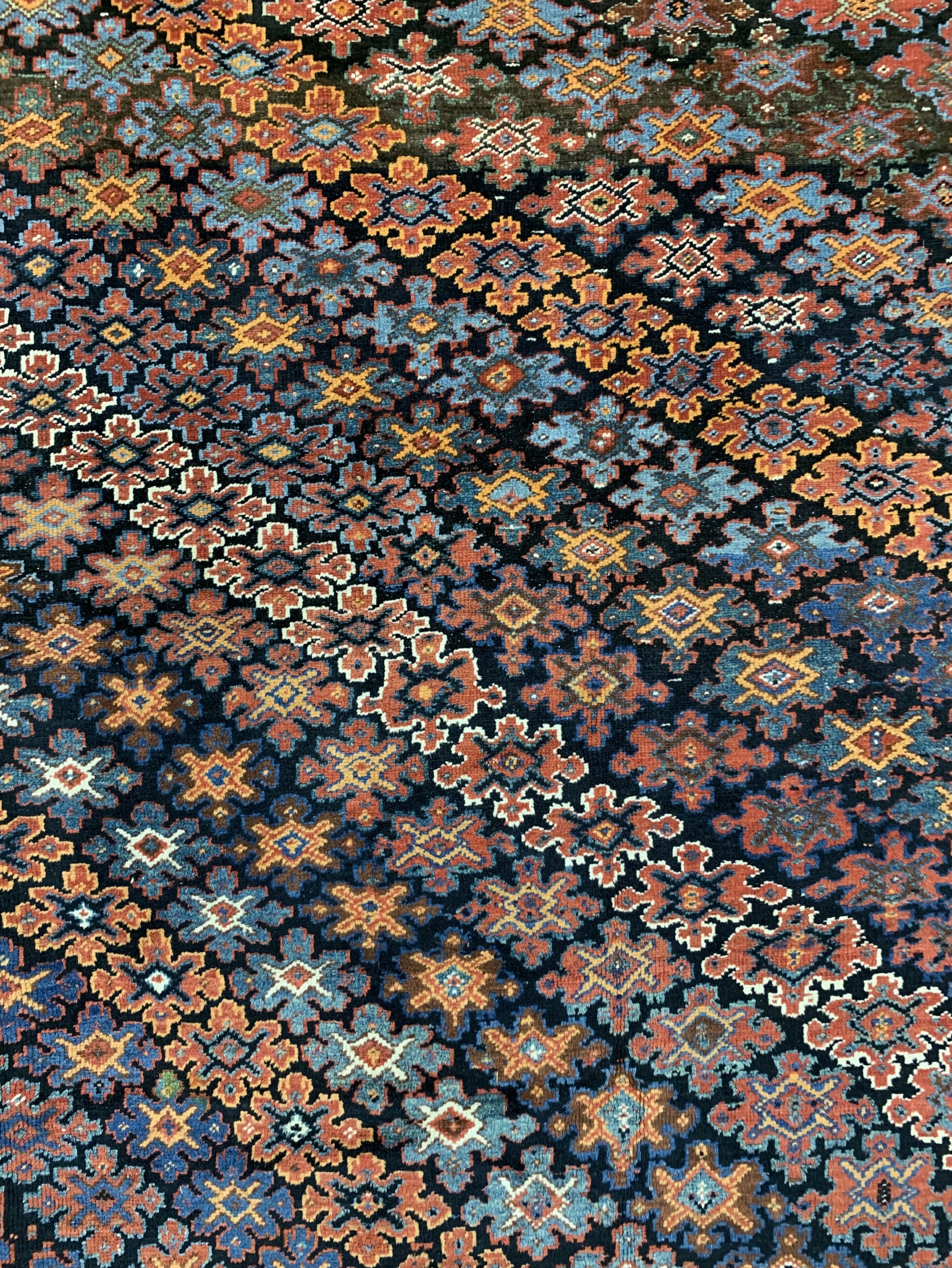 Detail c: Kurdischer Dorfteppich, Persien, um 1900, Wolle auf Baumwolle, ca. 305 x 175 cm, EHZ: 2-3