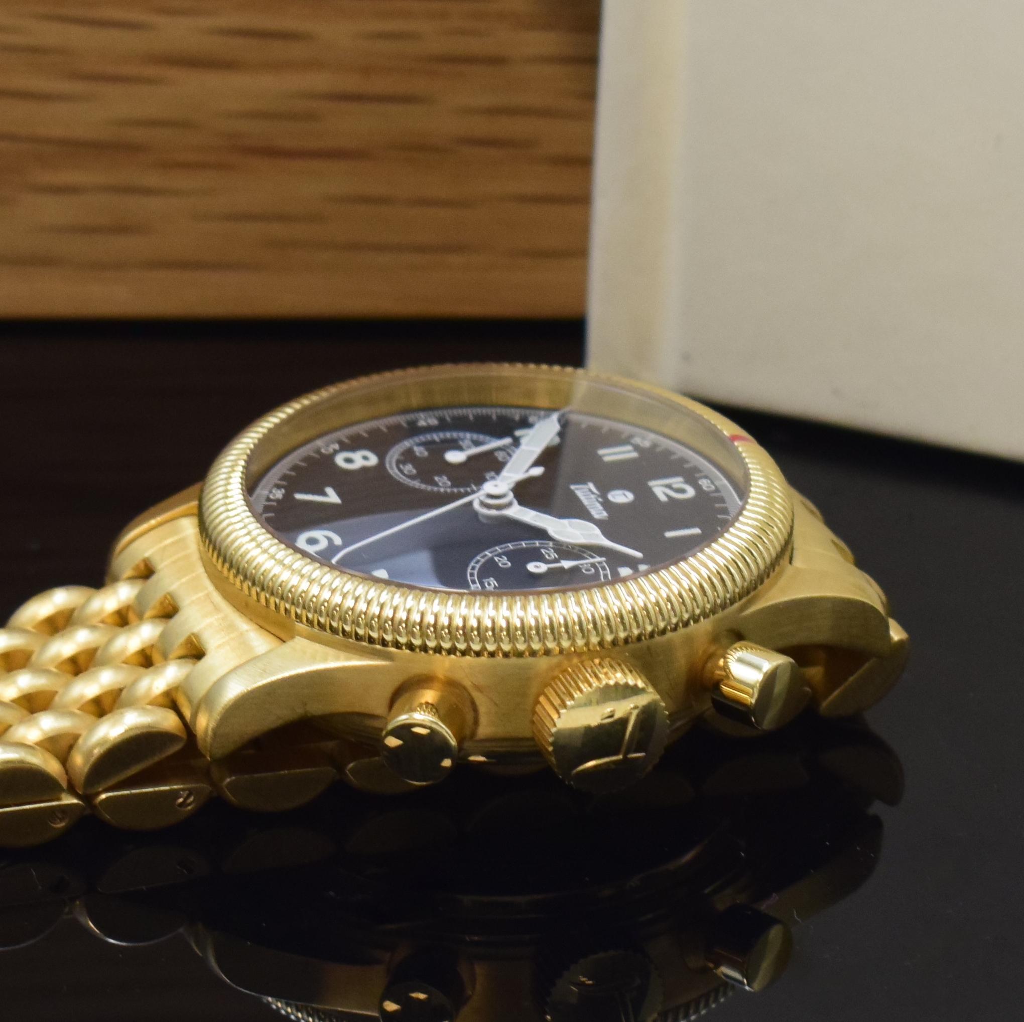 Detail d: TUTIMA seltene Herrenarmbanduhr "Fliegerchronograph 1941" in GG 750/000 Referenz 753-02, Handaufzug Deutschland/ Schweiz um 2000, beids. ...
