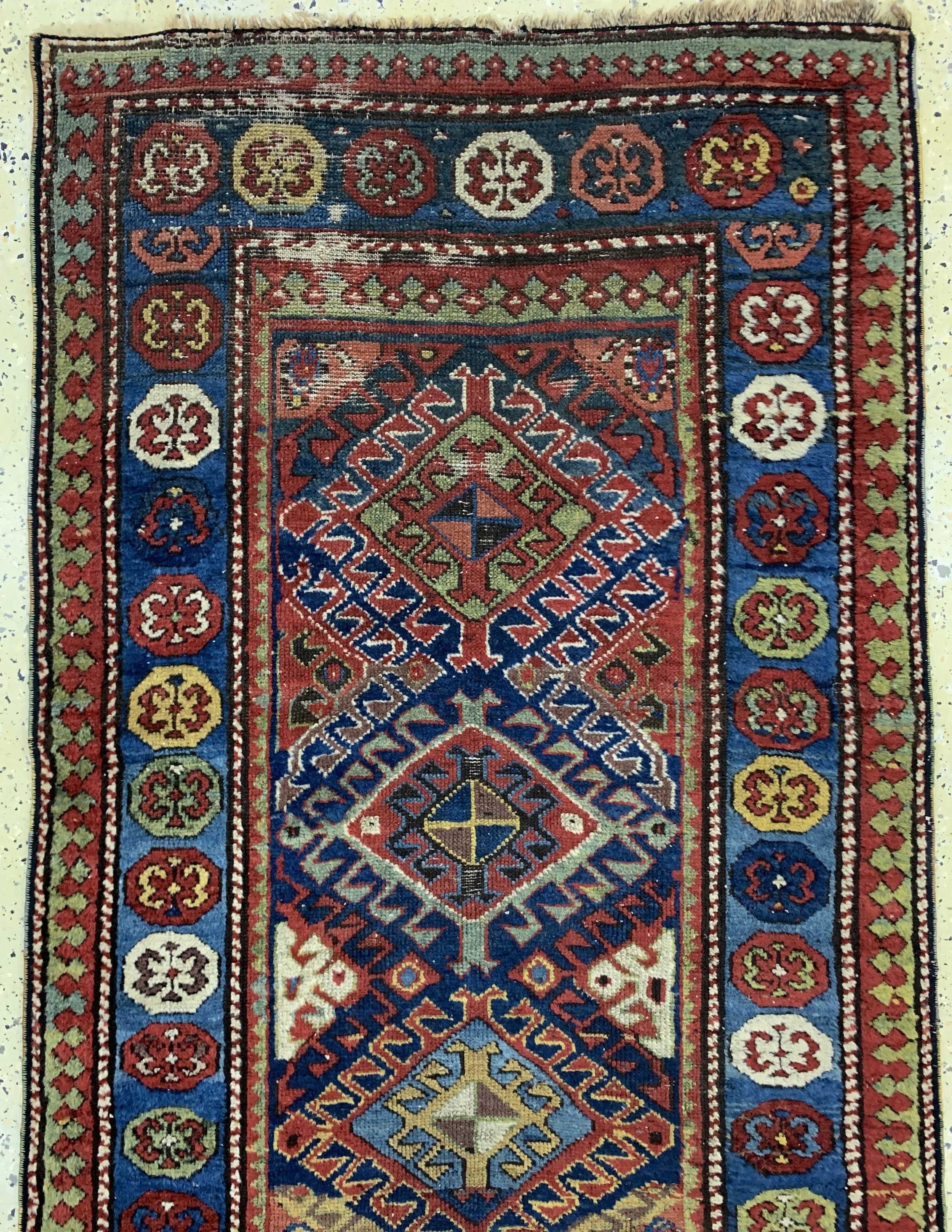 Detail a: Antiker Kazak, Kaukasus, 19.Jhd, Wolle auf Wolle, ca. 270 x 95 cm, EHZ: 4