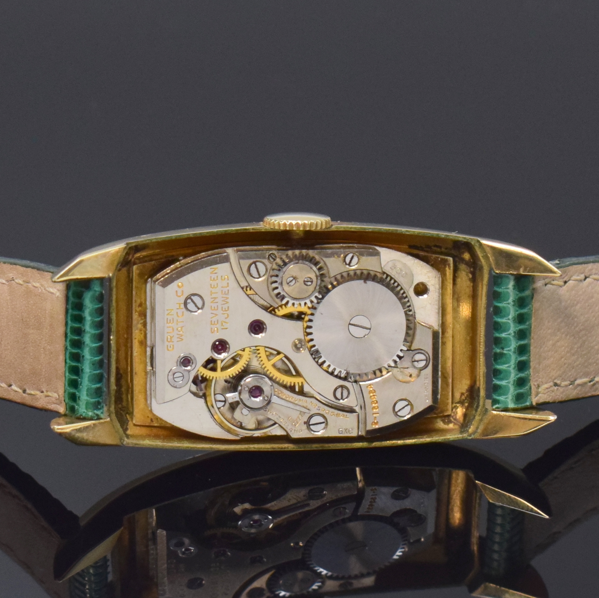 Detail d: GRUEN Herrenarmbanduhr in 10k Goldfilled Referenz 500-296, Schweiz/USA um 1937, Handaufzug, 2-teil., in sich gewölbtes Geh., Boden aufgedr., silb. ...