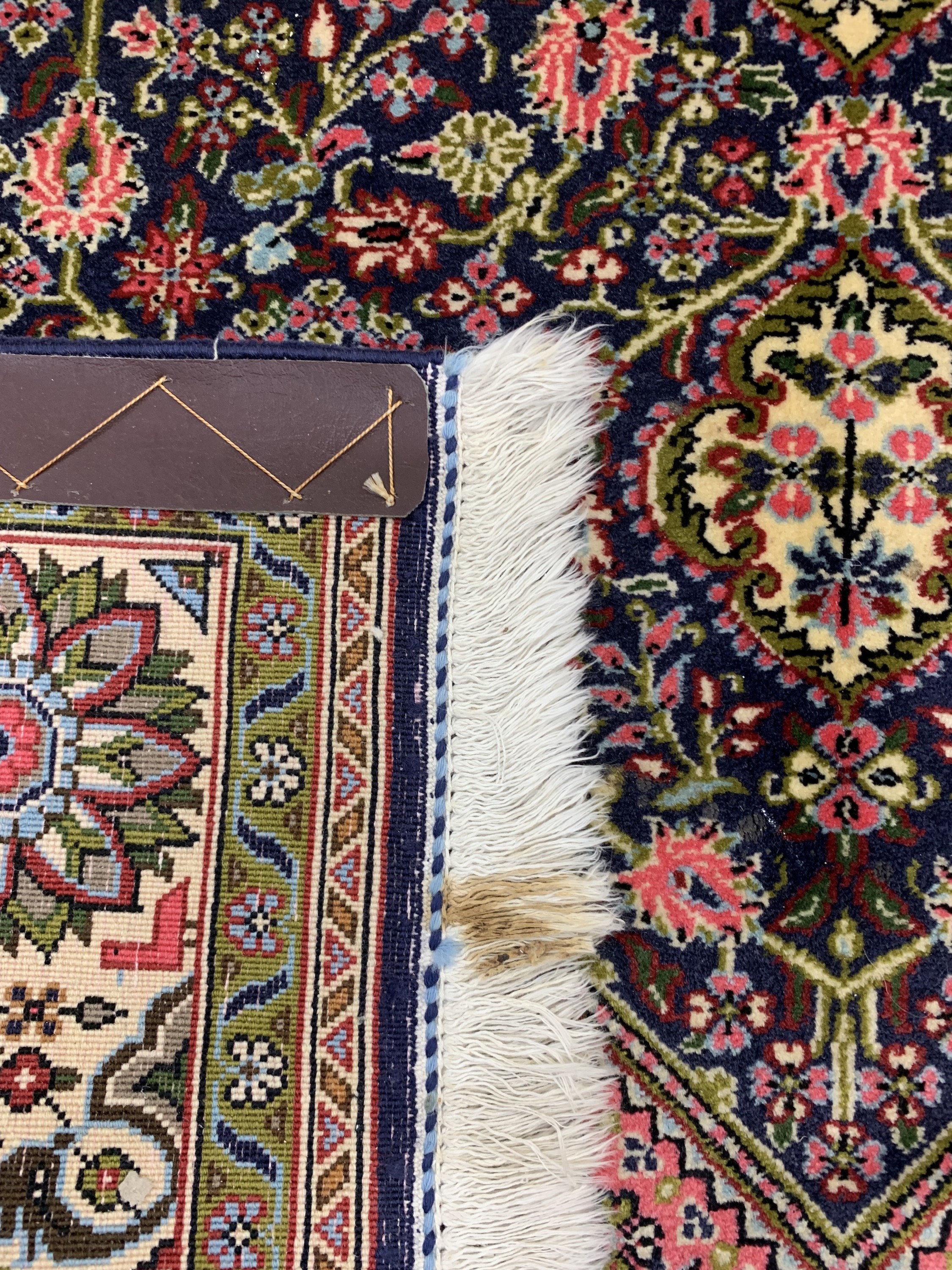 Detail e: Ghom Kork, Persien, ca. 30 Jahre, Korkwolleauf Baumwolle, ca. 209 x 142 cm, EHZ: 2