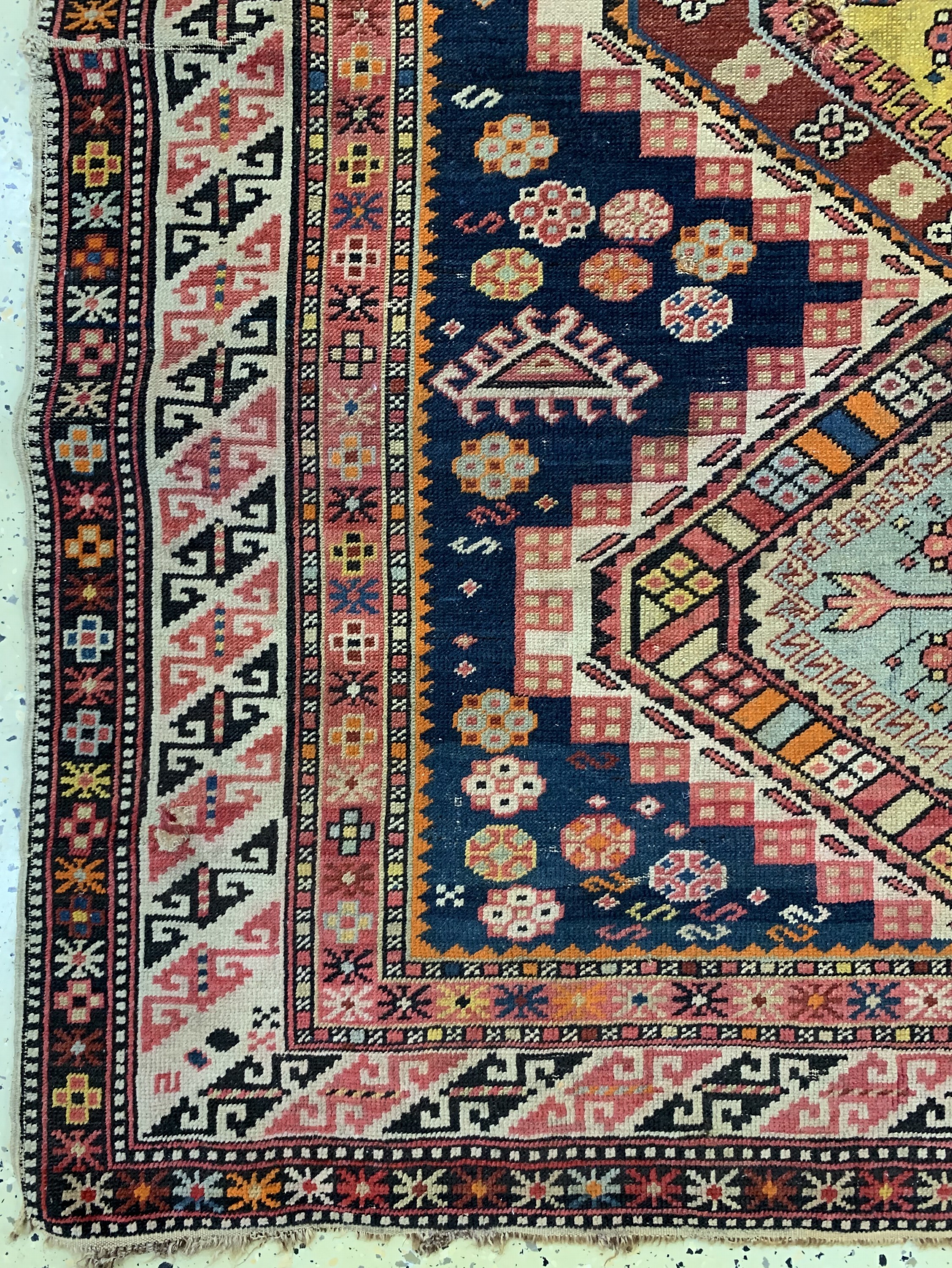 Detail b: Antiker Kazak, Kaukasus, 19.Jhd, Wolle auf Wolle, ca. 165 x 122 cm, EHZ: 4