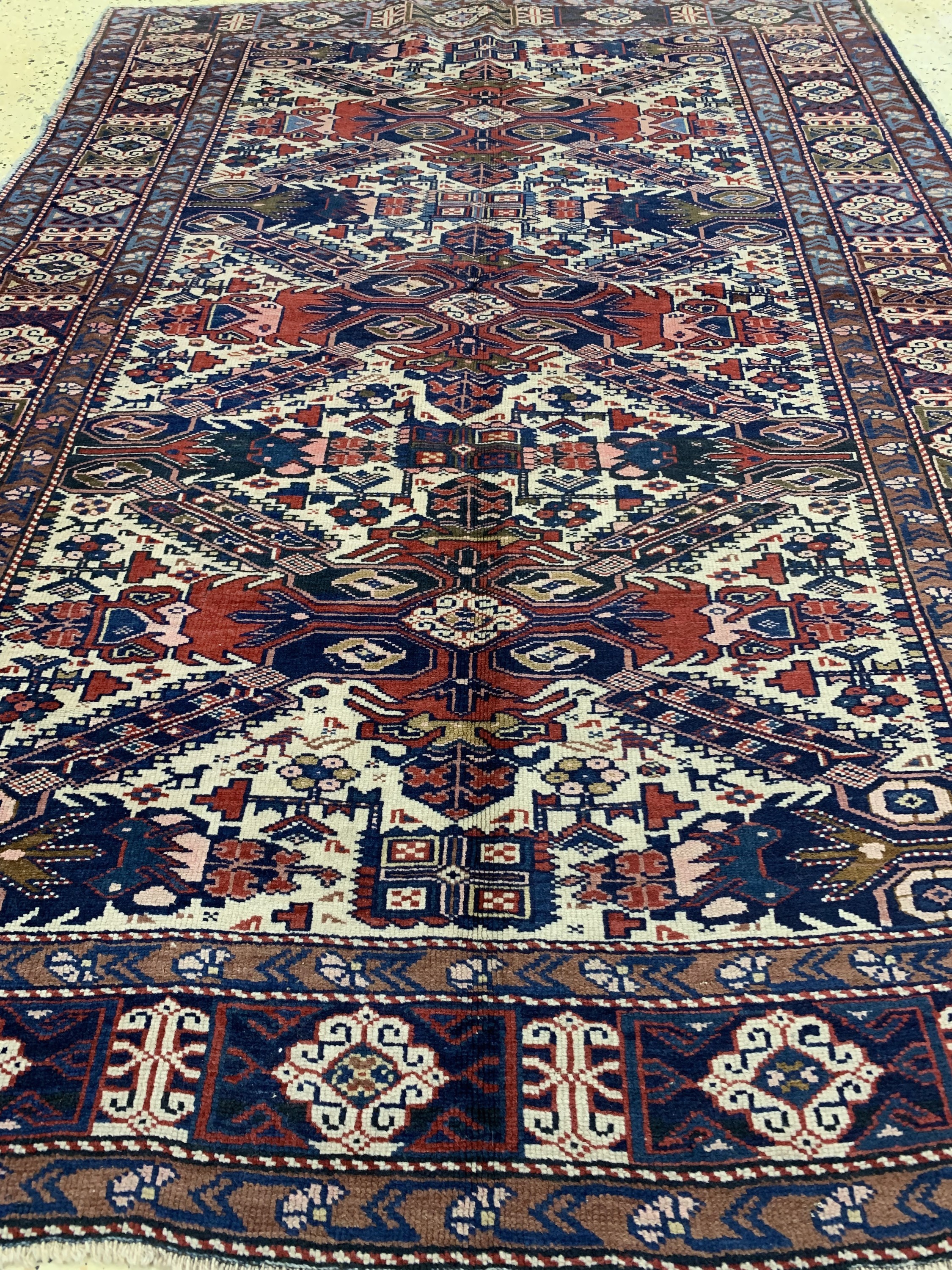 Detail e: Seychur alt, Kaukasus, um 1920/1930, Wolle auf Wolle, ca. 186 x 133 cm, EHZ: 2-3