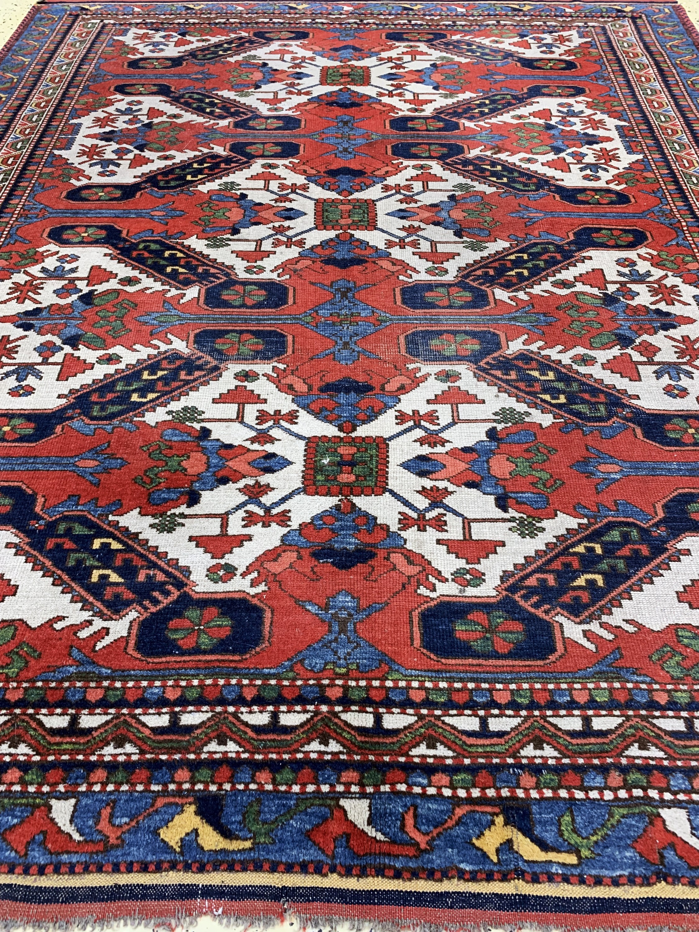 Detail e: Kazak stil"Seychur", Türkei, ca. 50 Jahre, Wolle auf Wolle, ca. 200 x 160 cm, EHZ: 2-3