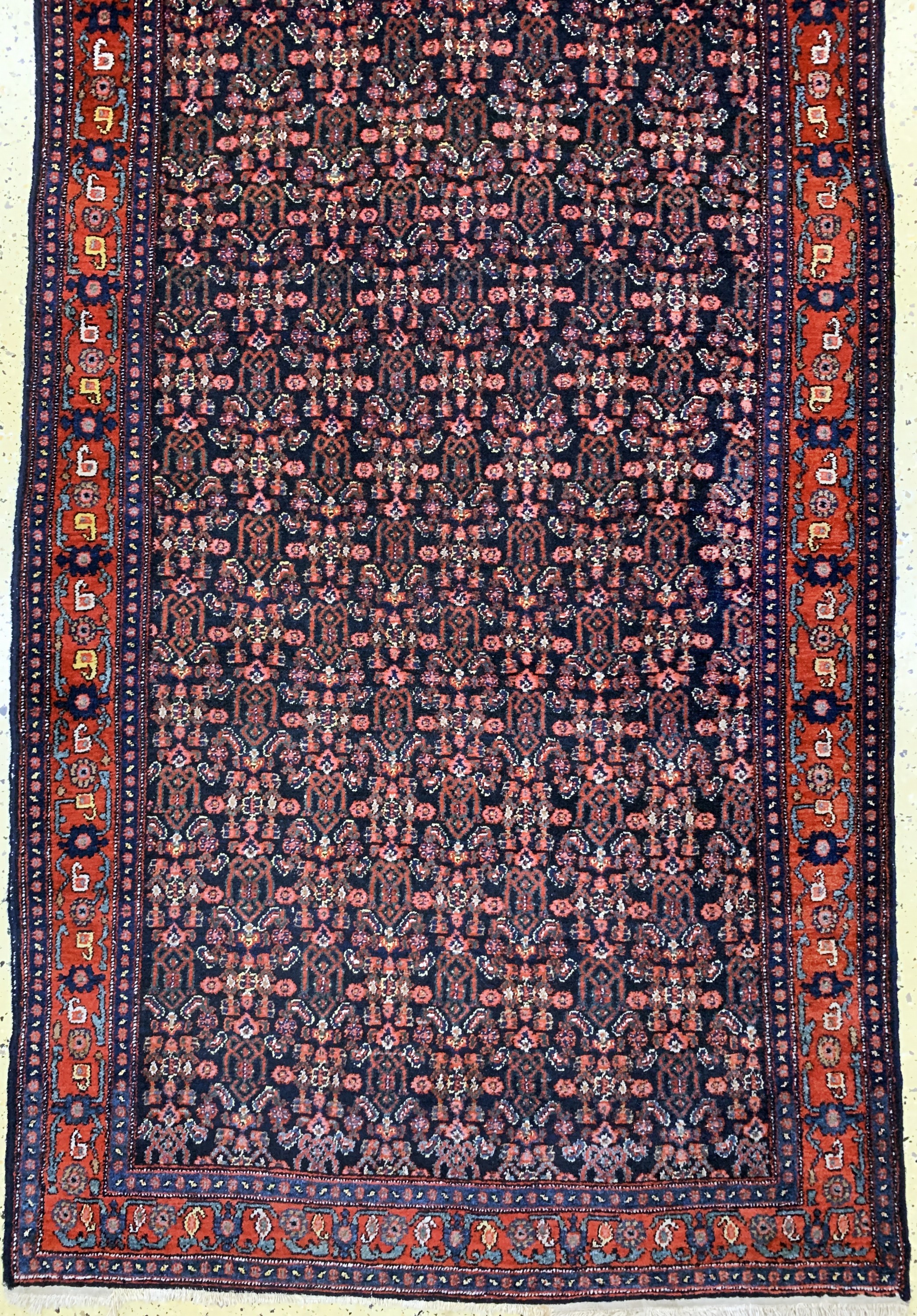 Detail e: Senneh"Galerie"alt, Persien, um 1920/1930, Wolle auf Baumwolle, ca. 600 x 105 cm, EHZ: 2-3