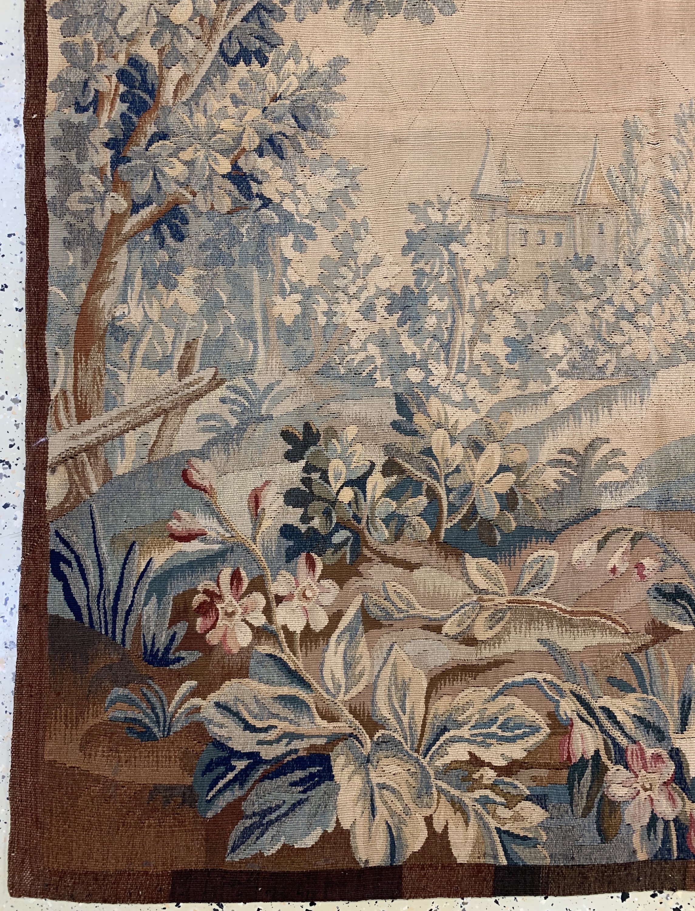 Detail b: Tapisserie antik, Flandern, um 1900, Wolle auf Baumwolle, ca. 180 x 152 cm, Reinigungsbedürftig, EHZ: 2