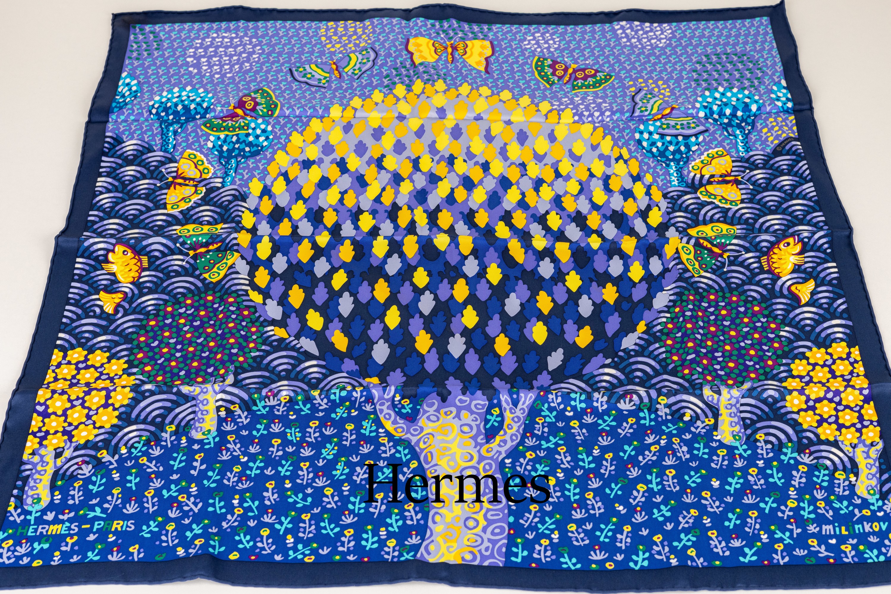 HERMES Seidencarree, 100% Seide, "Les Ailes Pleines de Joie Multi Baum", Bäume, Schmetterlinge und Fische in Blau-, Gelb- und ...