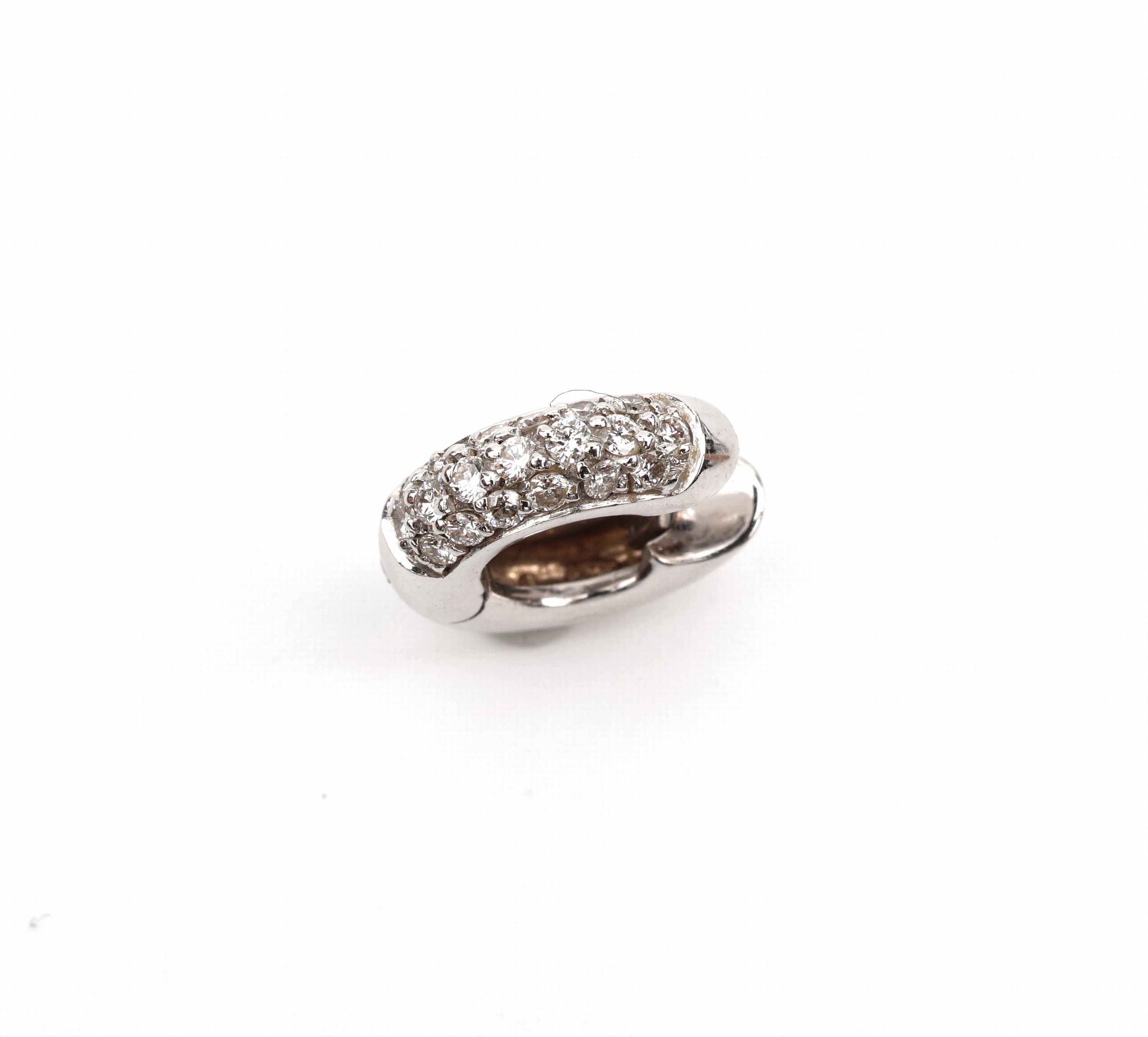 Detail a: Paar 18 kt Gold WEMPE Brillant-Creolen, WG 750/000, Brillanten zus. ca. 0.26 ct feines Weiß-Weiß/vs, ca. 4.7 g, in Rüschenbeck-Etui