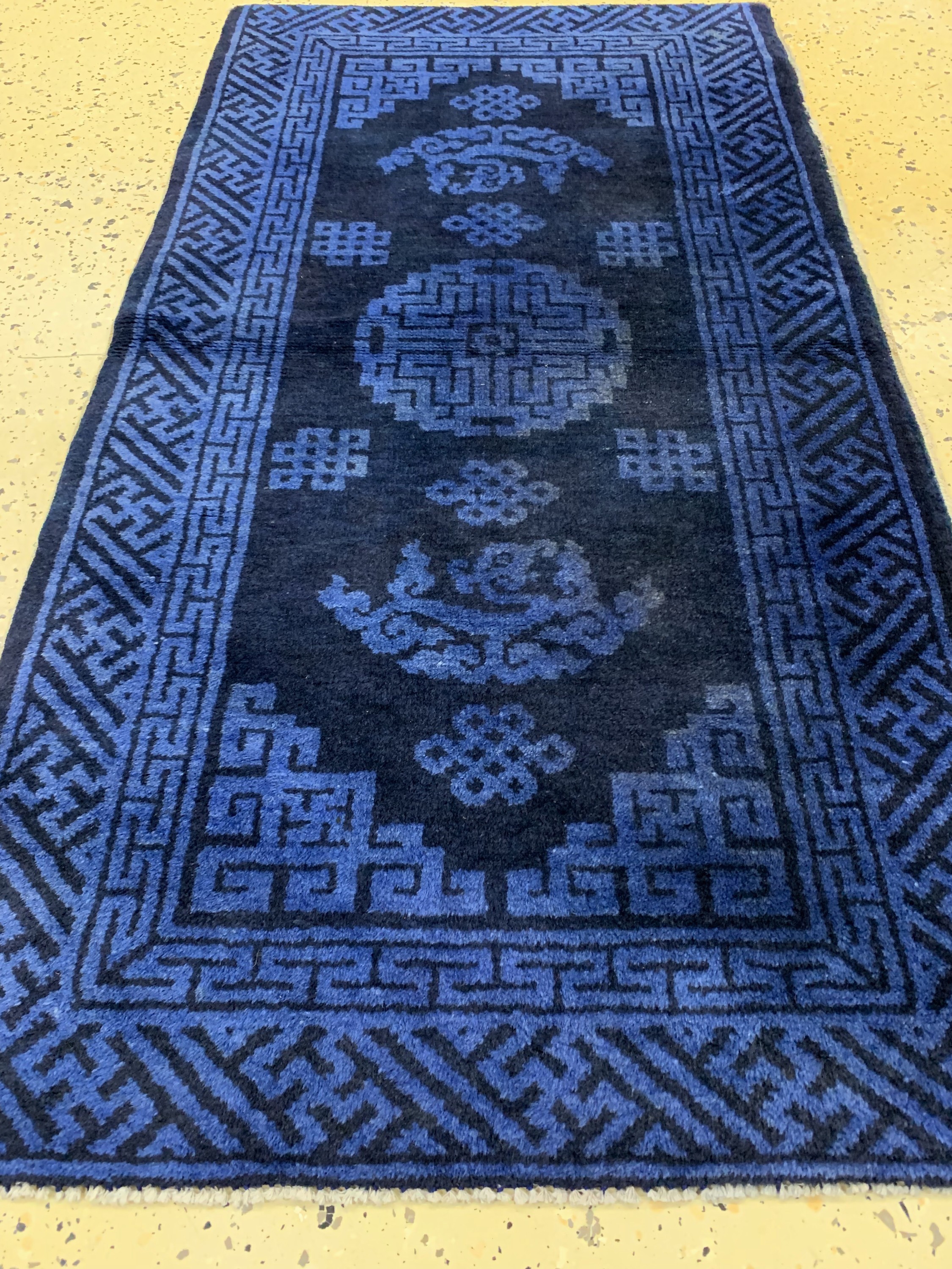 Detail c: Pao Tow, China, um 1920, Wolle auf Baumwolle, ca. 123 x 66 cm, EHZ: 2, verkürzt